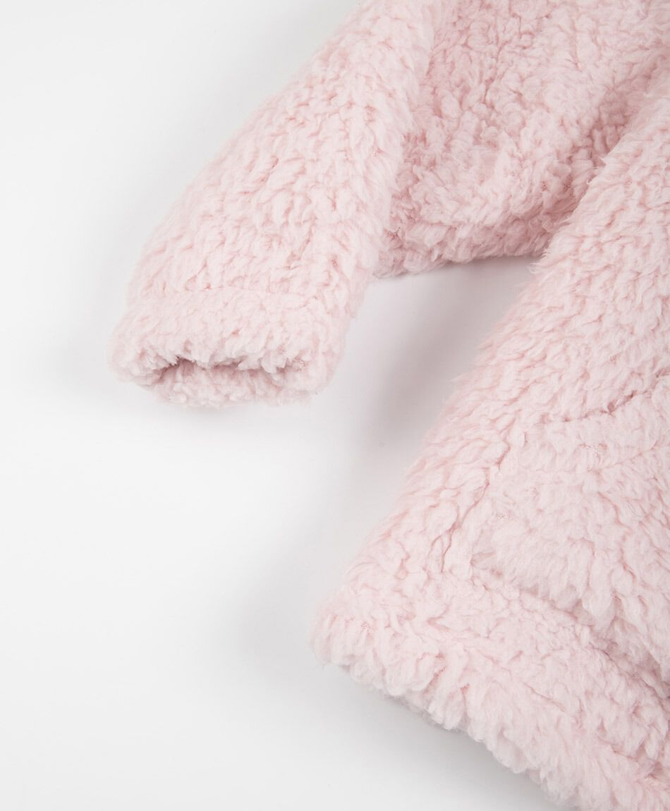 Poler&oacute;n beb&eacute; gato rosa