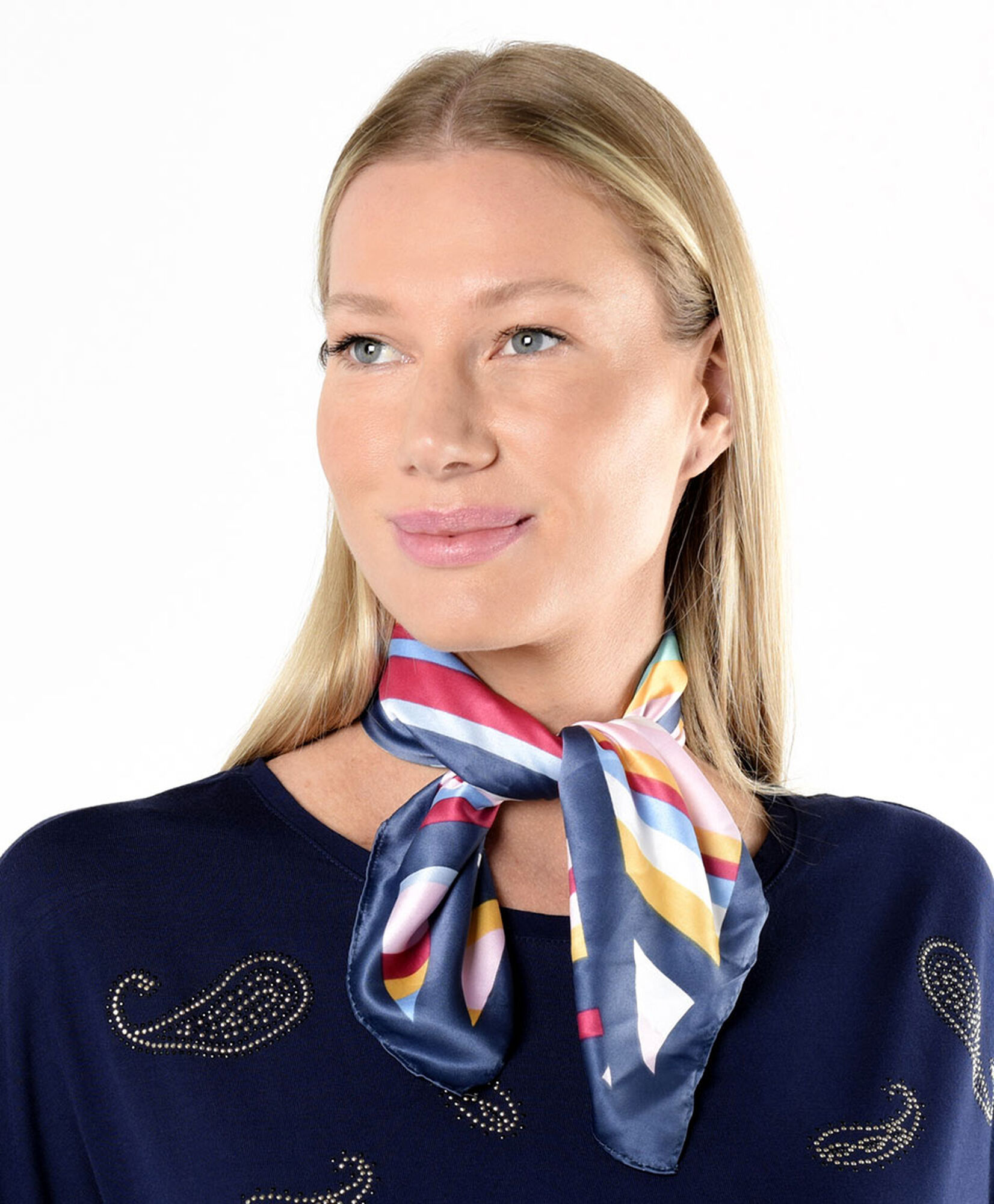 Pañuelo mujer líneas colores Pañuelo mujer líneas colores