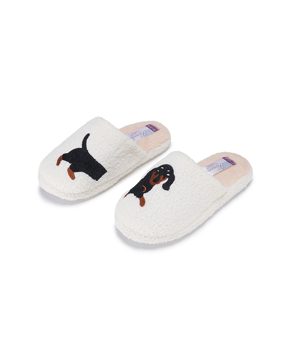 Pantufla mujer perrito salchicha bordado