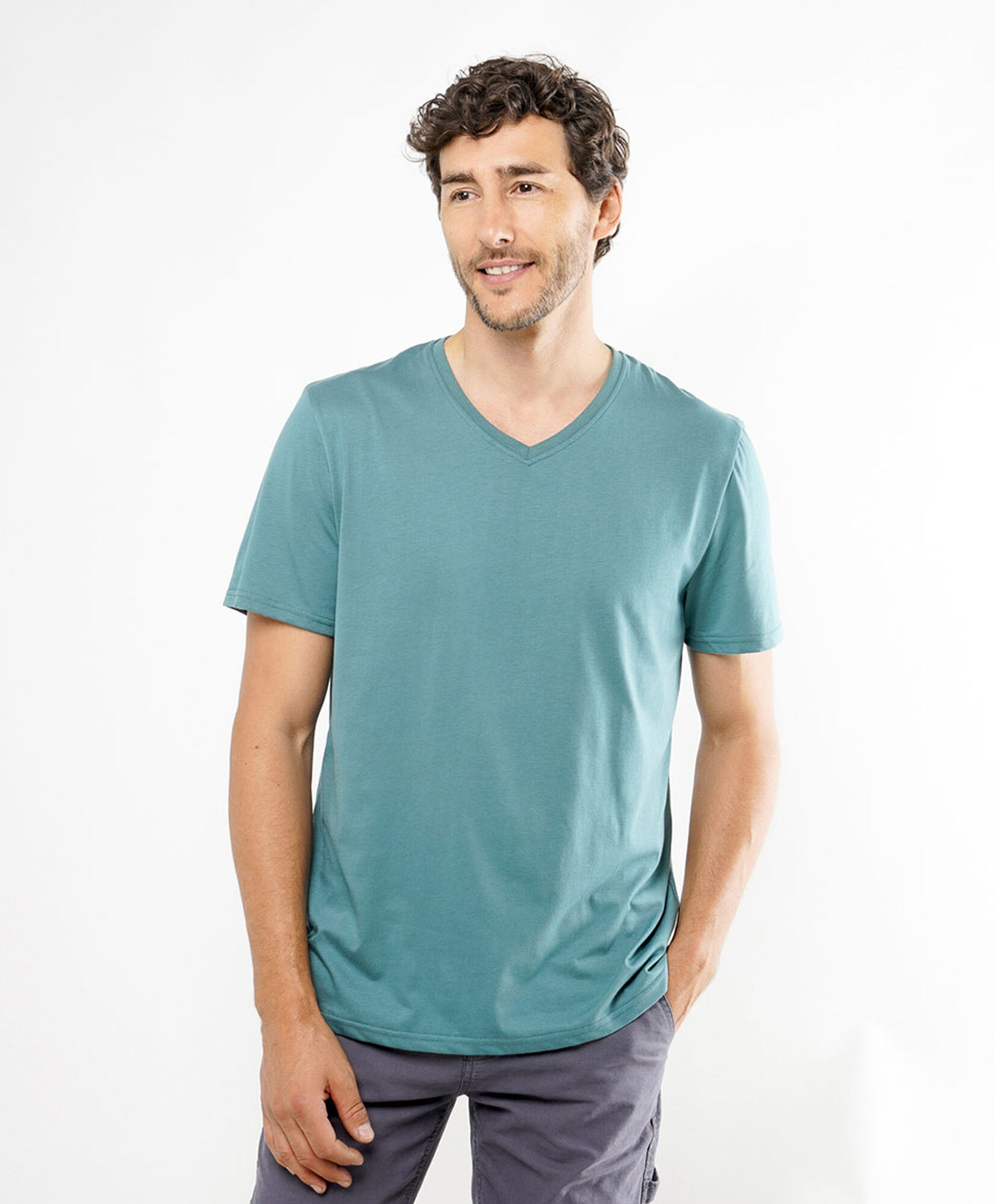 Polera hombre cuello v colores Polera hombre cuello v colores