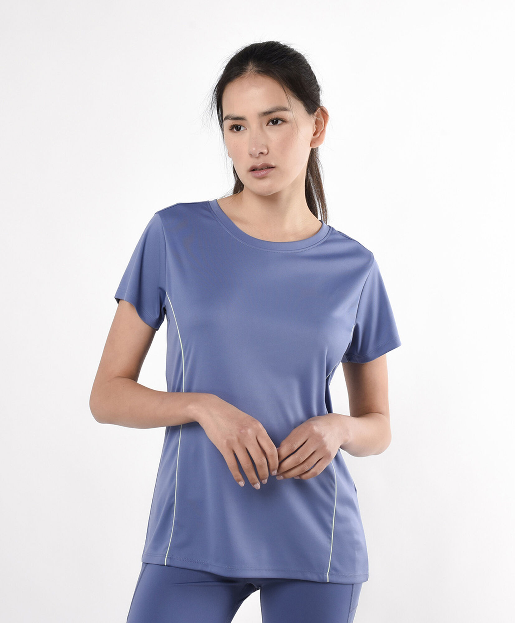 Polera deportiva mujer azul Polera deportiva mujer azul