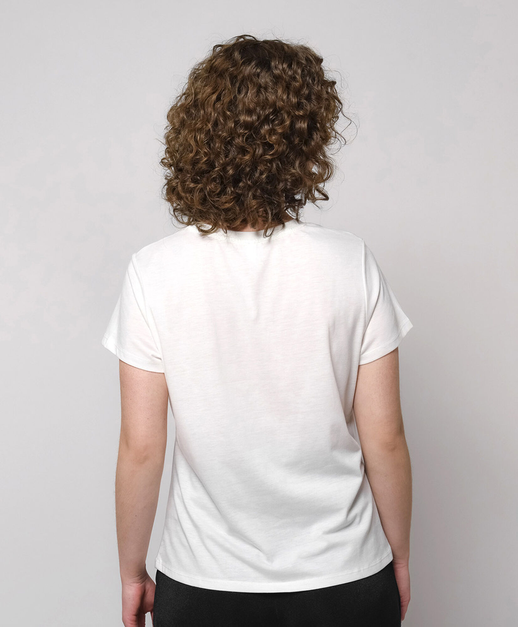 Polera mujer gato mariposa Polera mujer gato mariposa