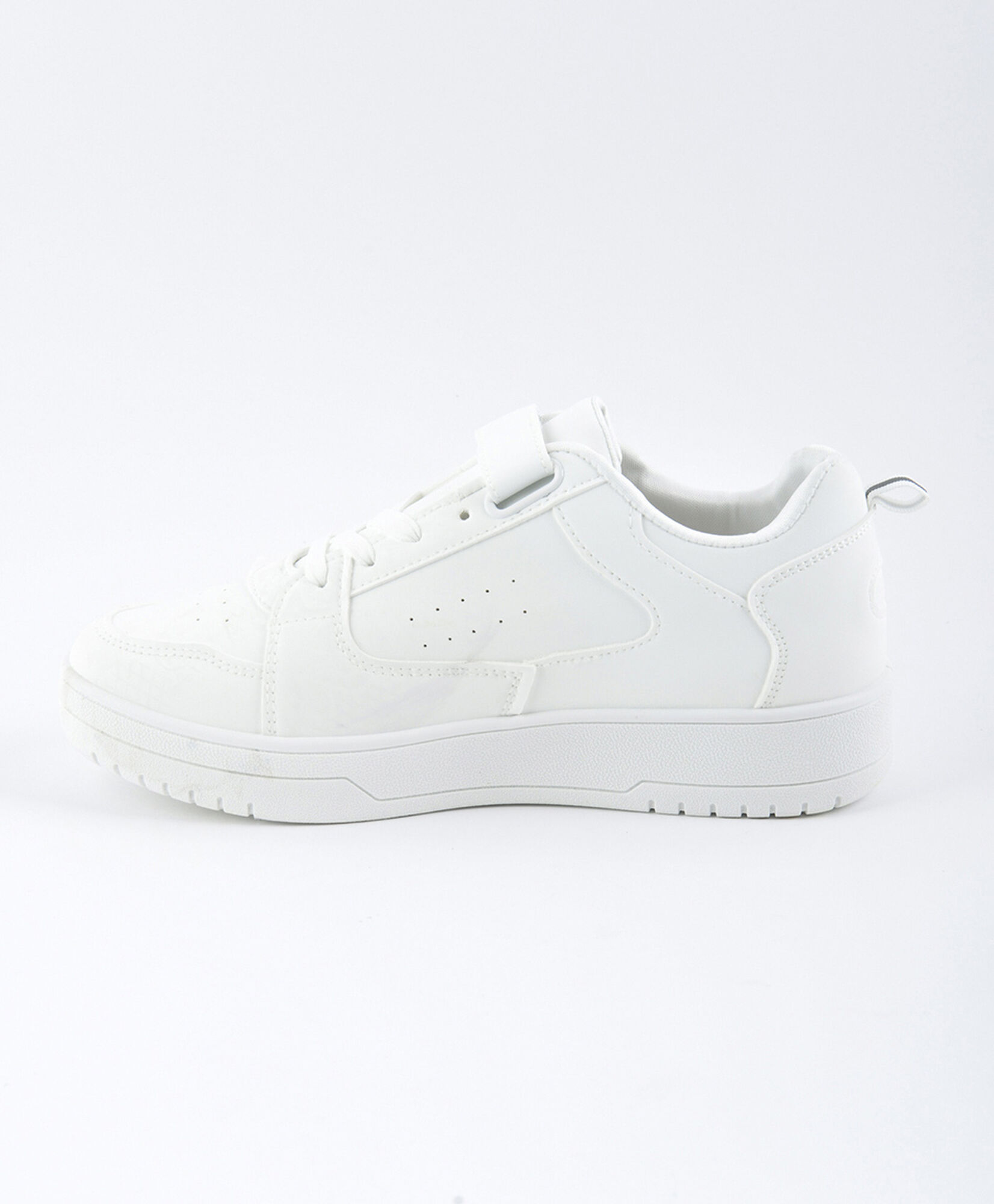 Zapatilla mujer velcro Zapatilla mujer velcro