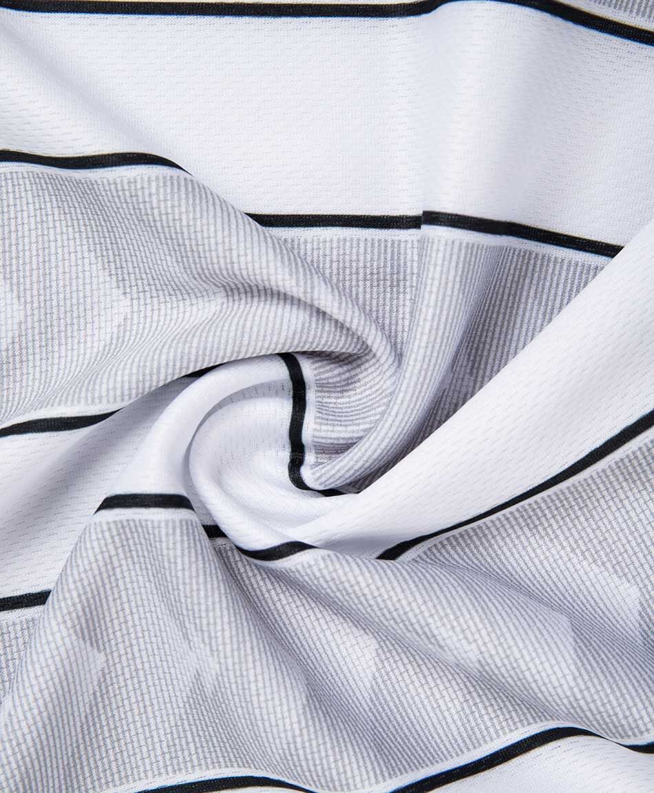 Polera ni&ntilde;o f&uacute;tbol l&iacute;neas
