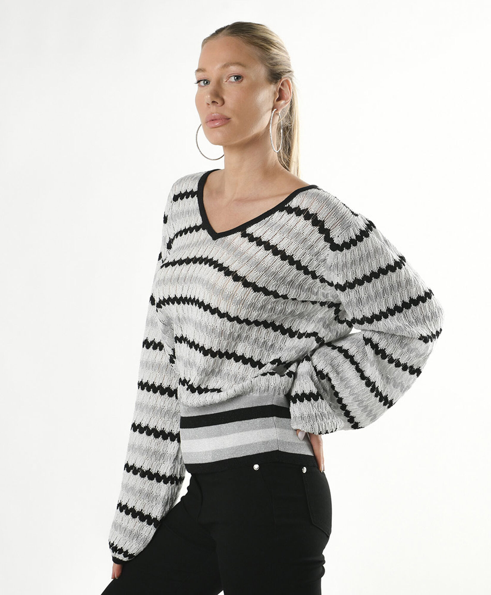 Sweater mujer líneas brillos Sweater mujer líneas brillos