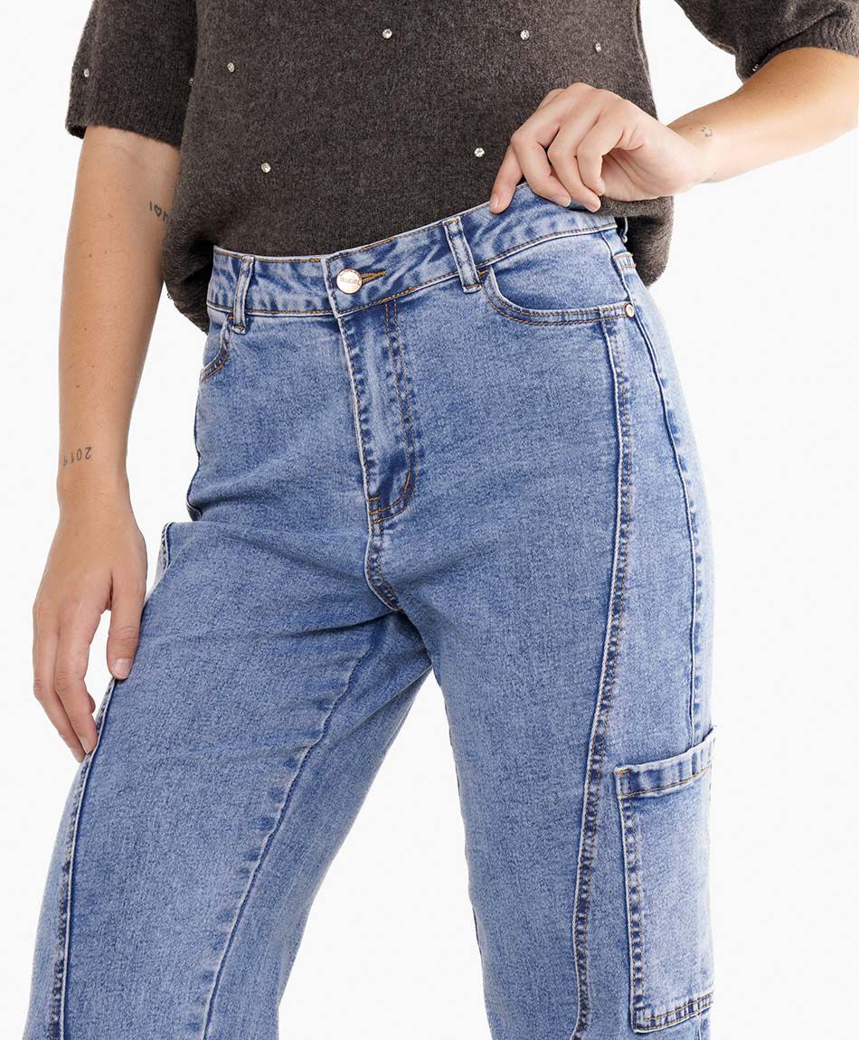 Jeans mujer wide leg bolsillos cargo