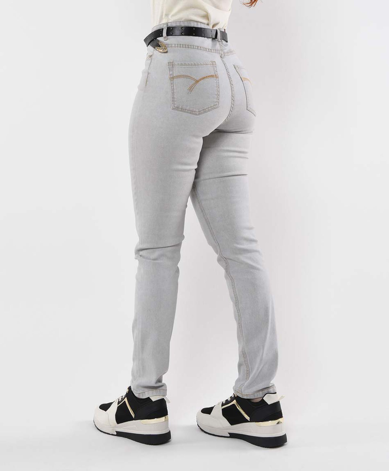 Jeans mujer liso tiro alto Jeans mujer liso tiro alto