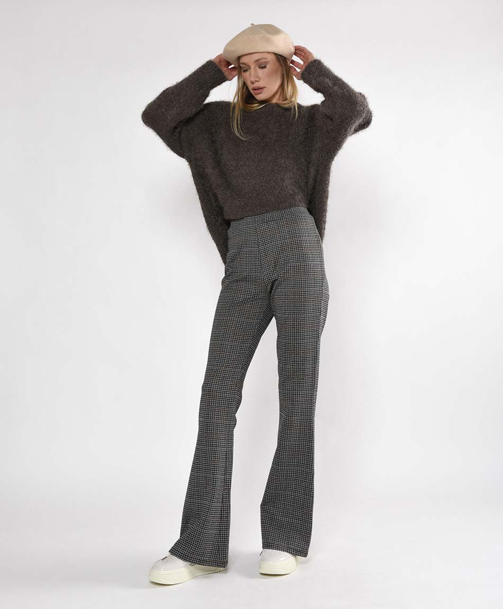 Pantalón mujer pied de poule flare Pantalón mujer pied de poule flare