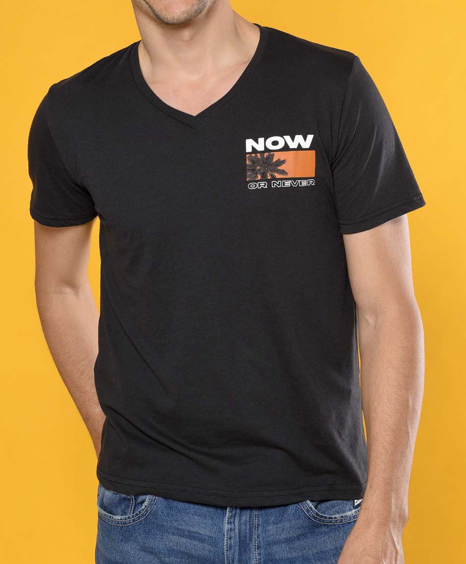 Polera manga corta cuello en v