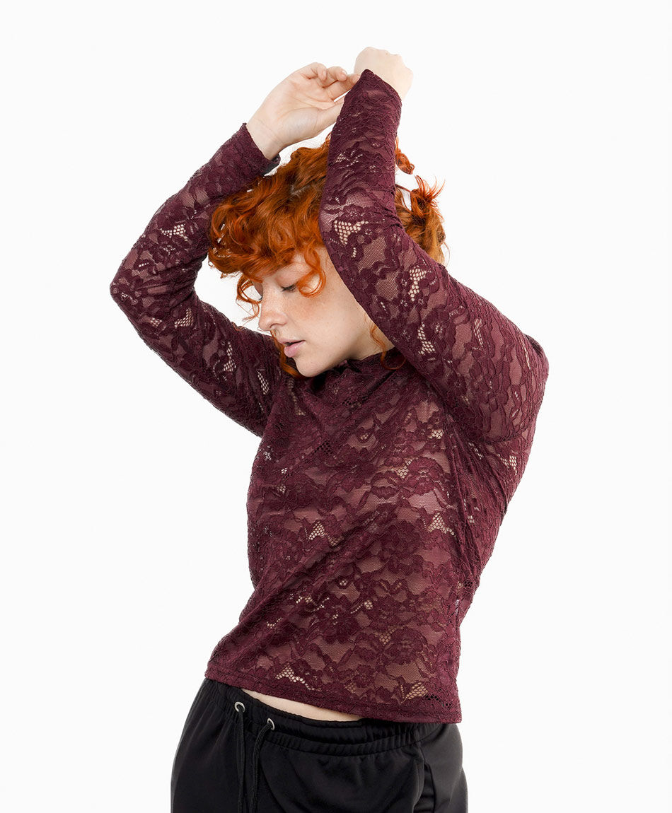 Polera mujer encaje floreado