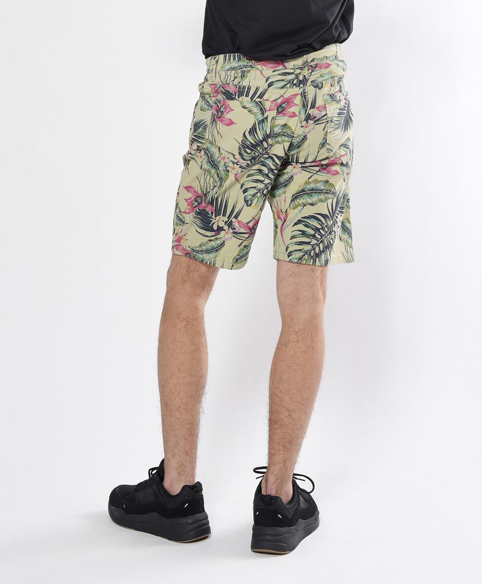Bermuda hombre tropical