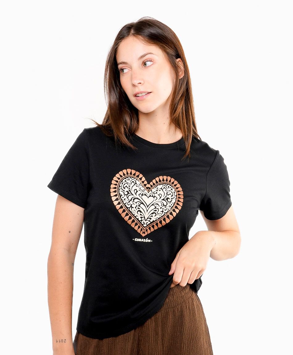 Polera mujer estampado corazon