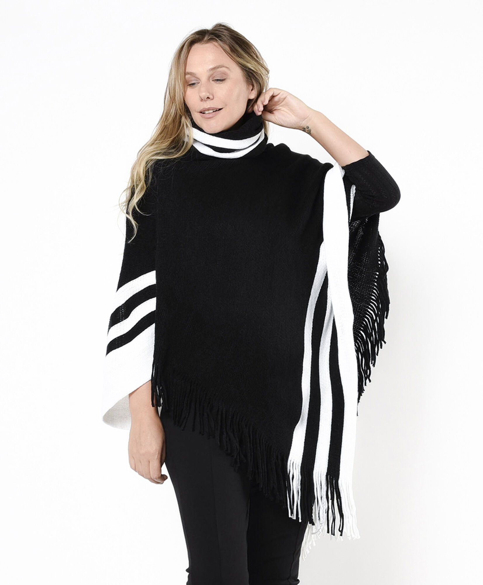 Poncho mujer bicolor cuello alto Poncho mujer bicolor cuello alto
