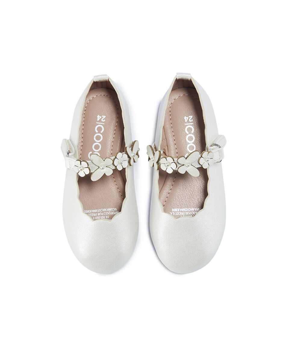 Ballerina ni&ntilde;a elegante shiny