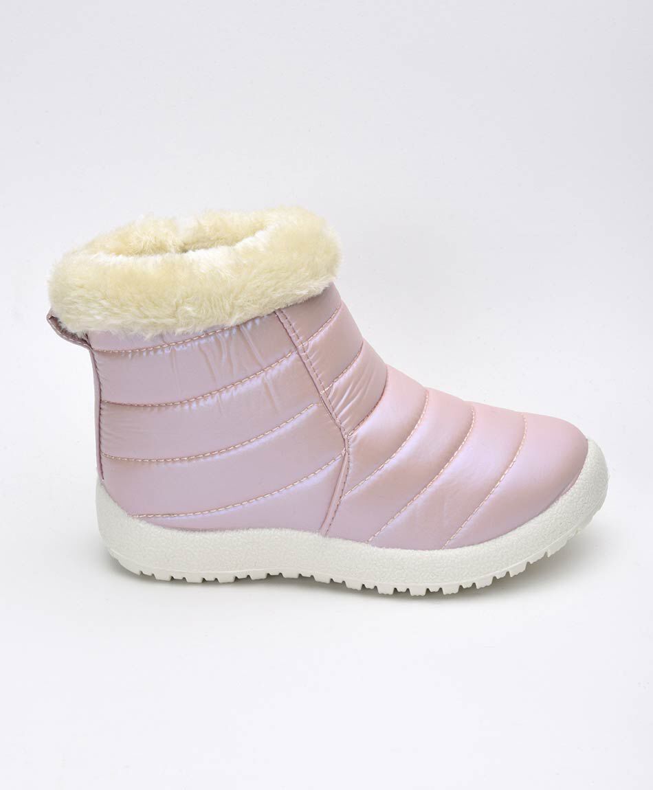 Bota infantil pelitos y costuras