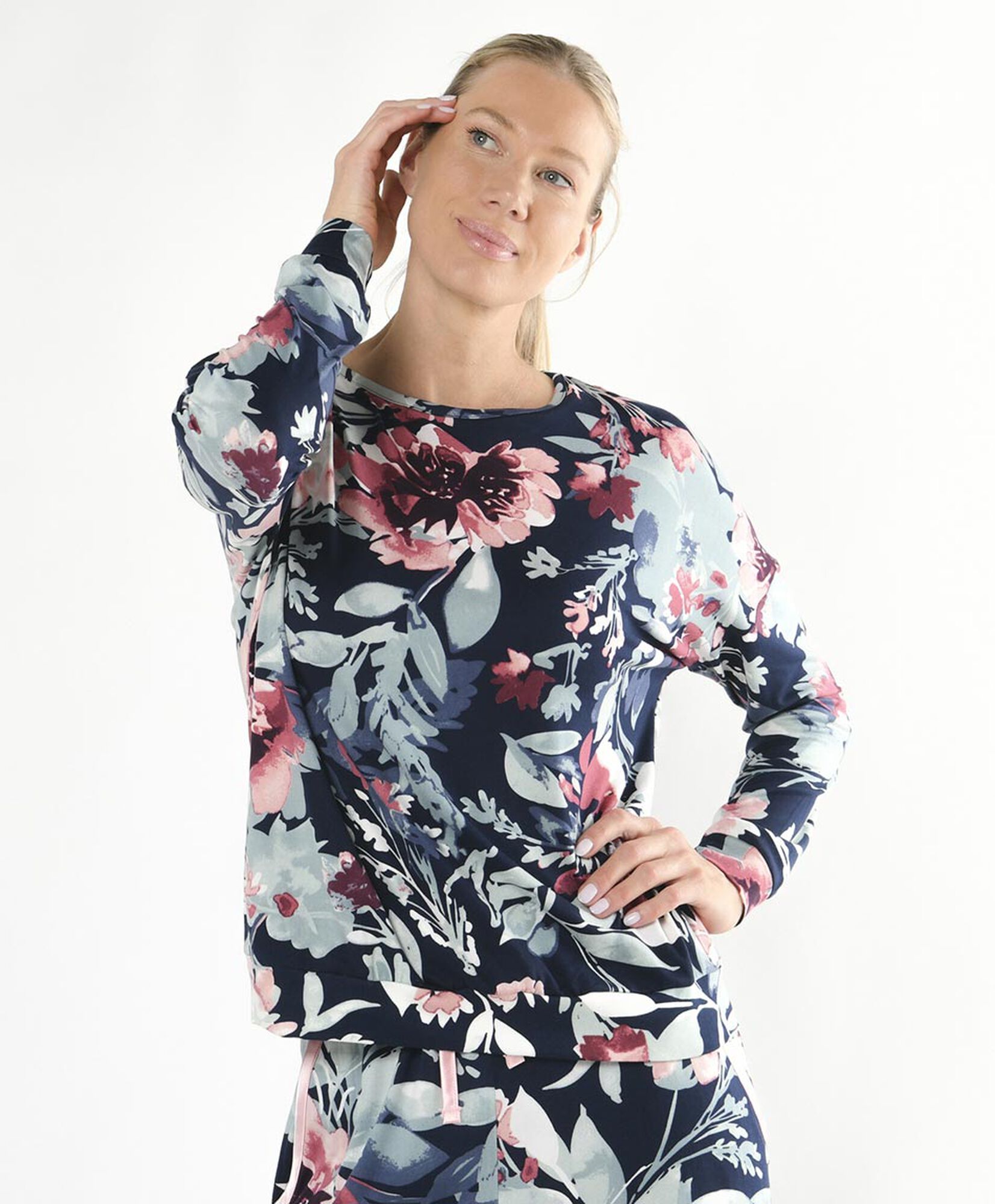 Pijama mujer floreado azul oscuro Pijama mujer floreado azul oscuro