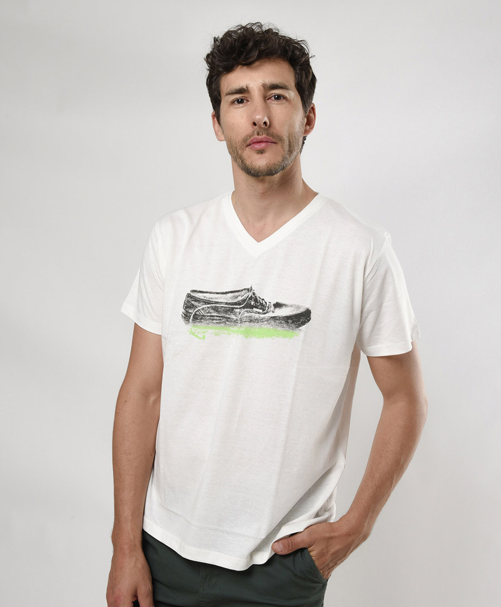 Polera hombre estampado zapato Polera hombre estampado zapato