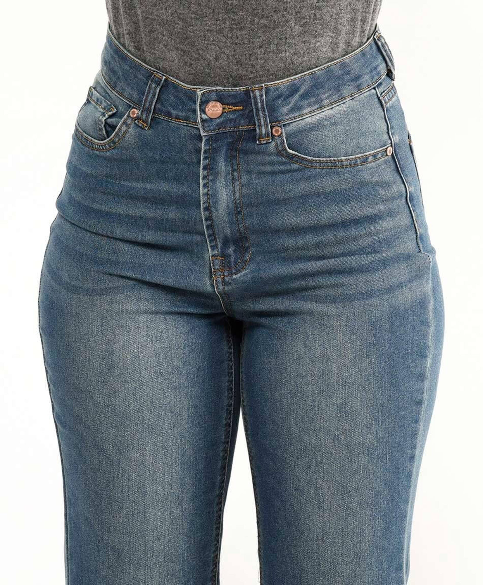Jeans mujer basta abierta flare Jeans mujer basta abierta flare
