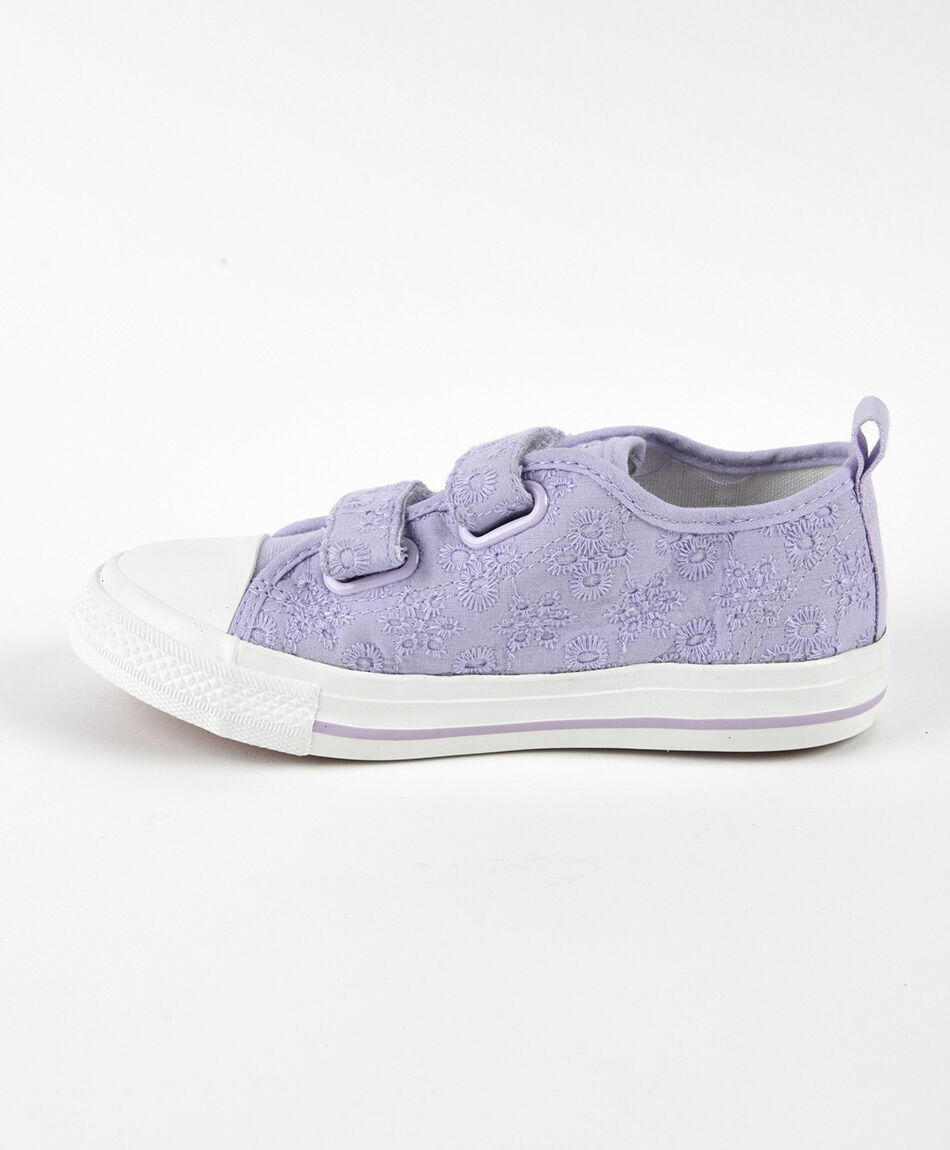 Zapatilla infantil flores bordadas morada