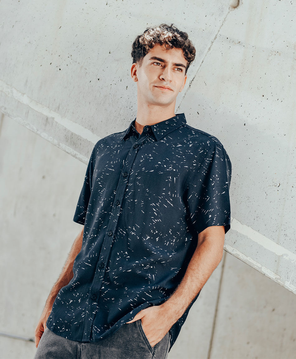 Camisa hombre print dise&ntilde;o