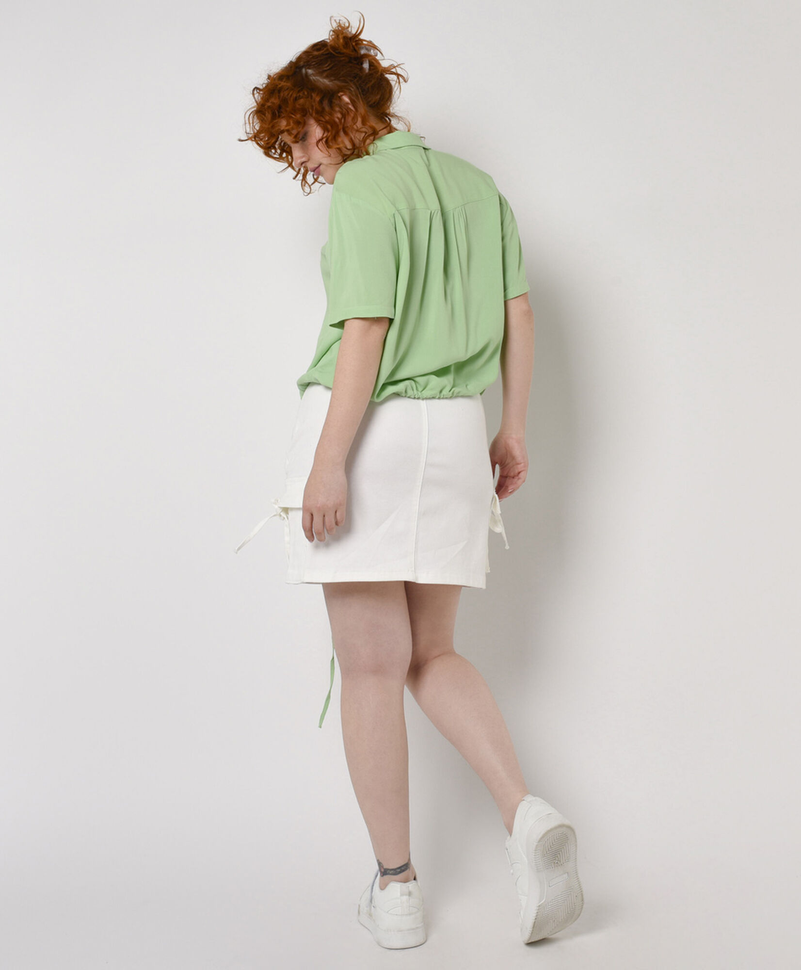 Mini falda mujer blanca cargo lazos Mini falda mujer blanca cargo lazos