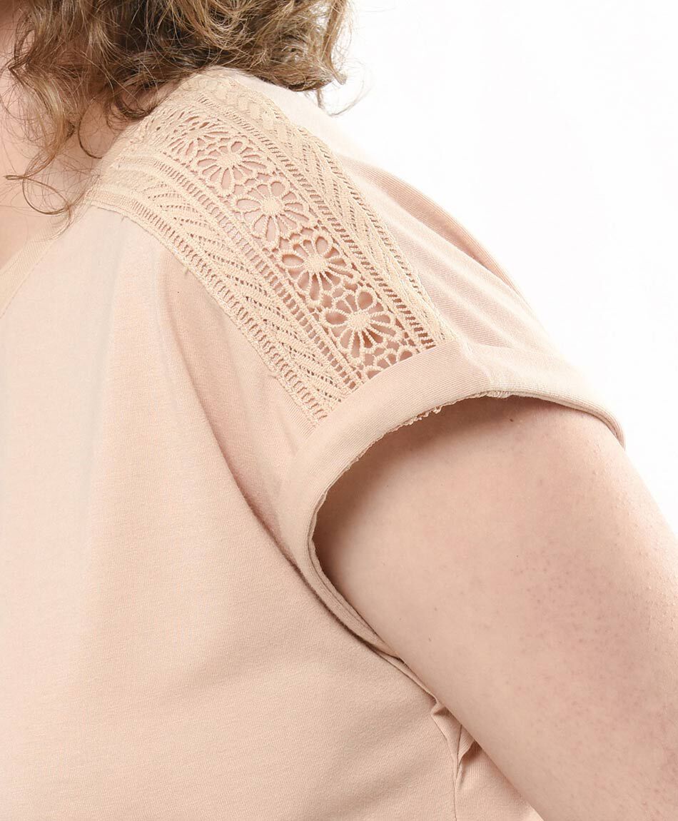 Polera mujer detalle crochet