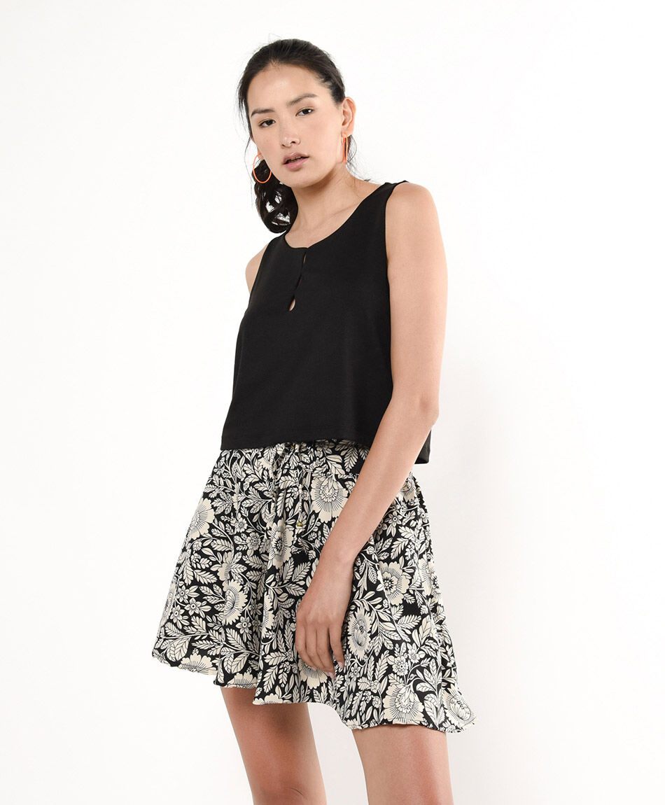 Short mujer floreado negro