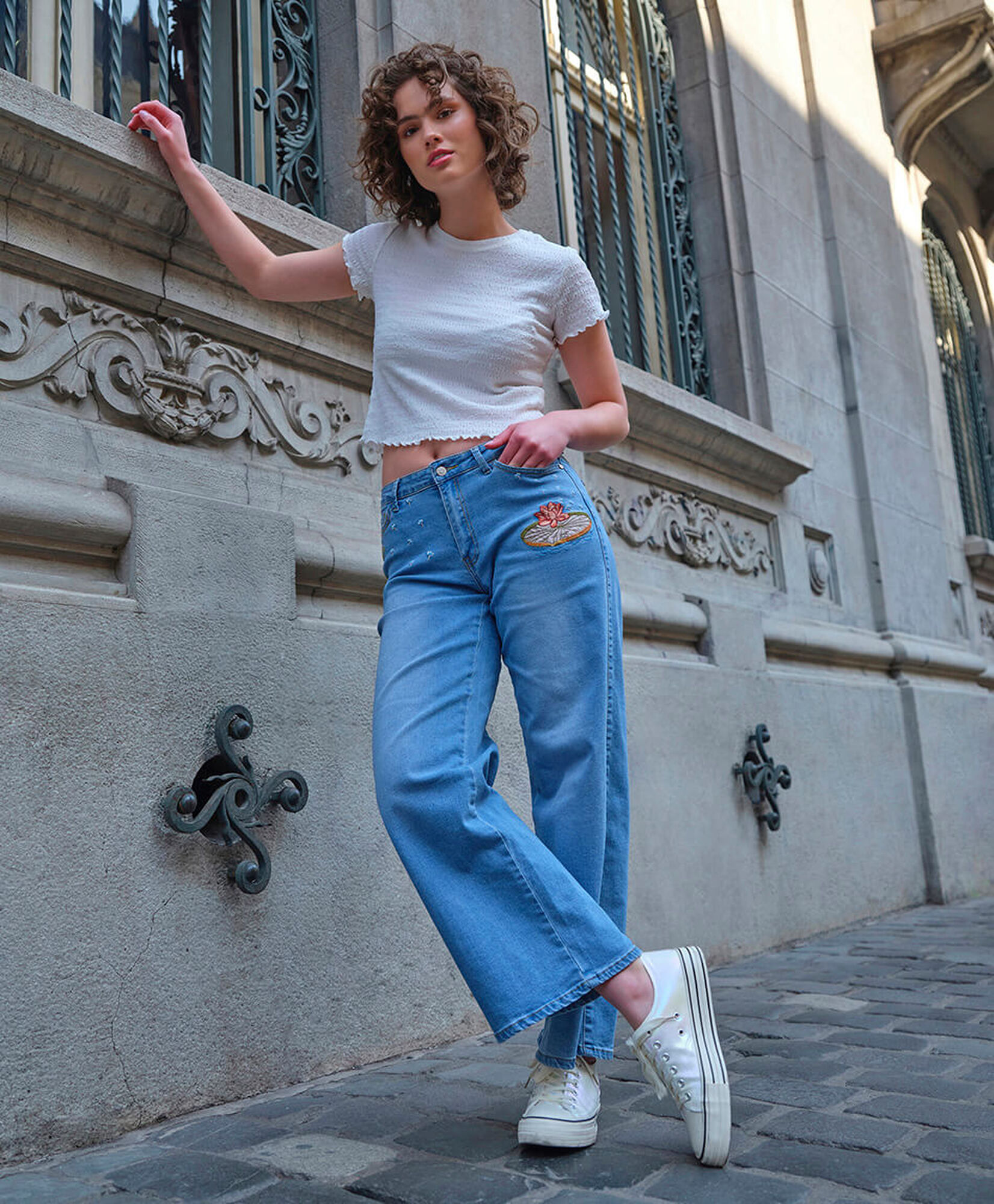 Jeans mujer bordado wide Jeans mujer bordado wide
