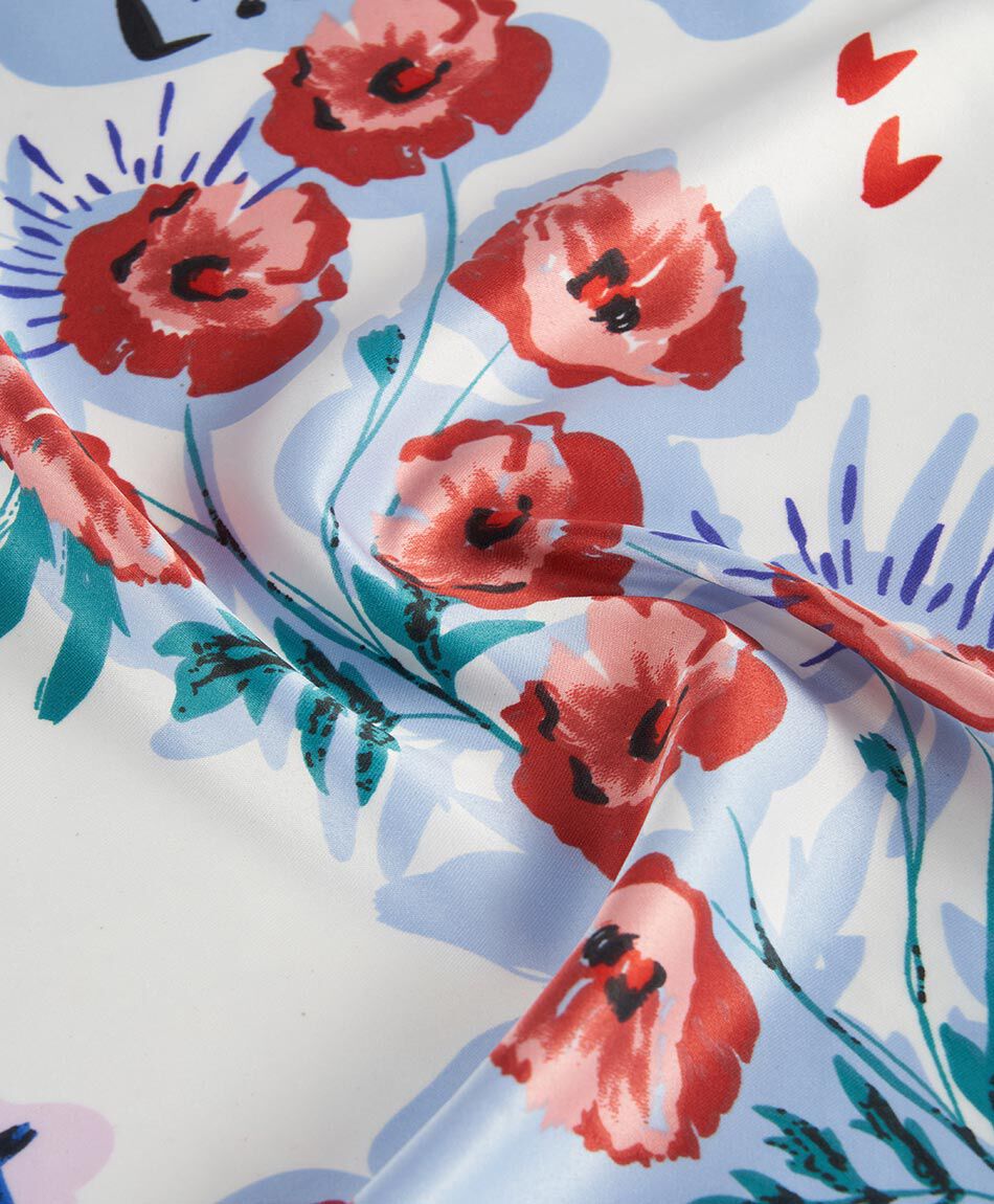 Pa&ntilde;uelo mujer rosas