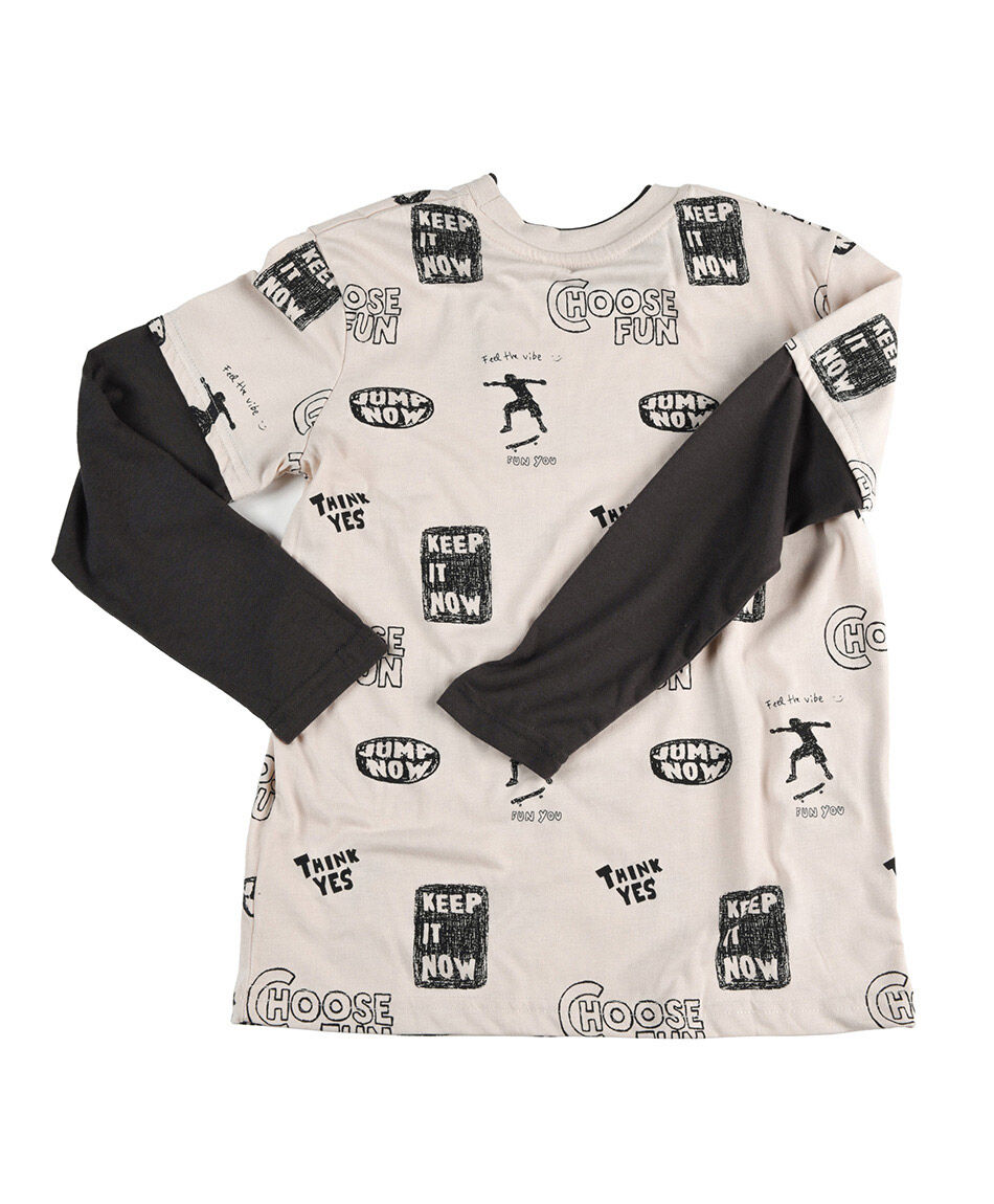 Polera ni&ntilde;o skate texto manga larga