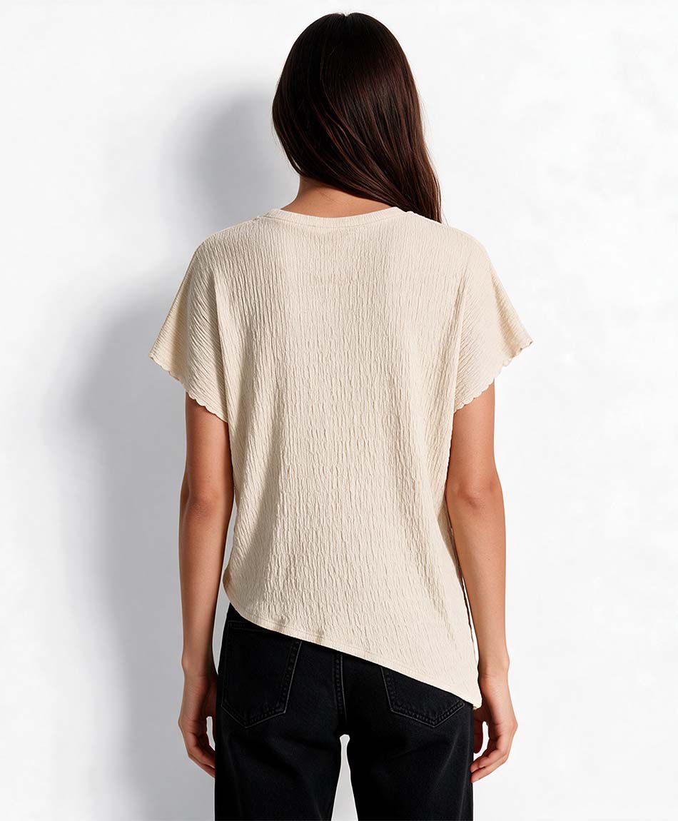 Polera mujer asim&eacute;trica textura