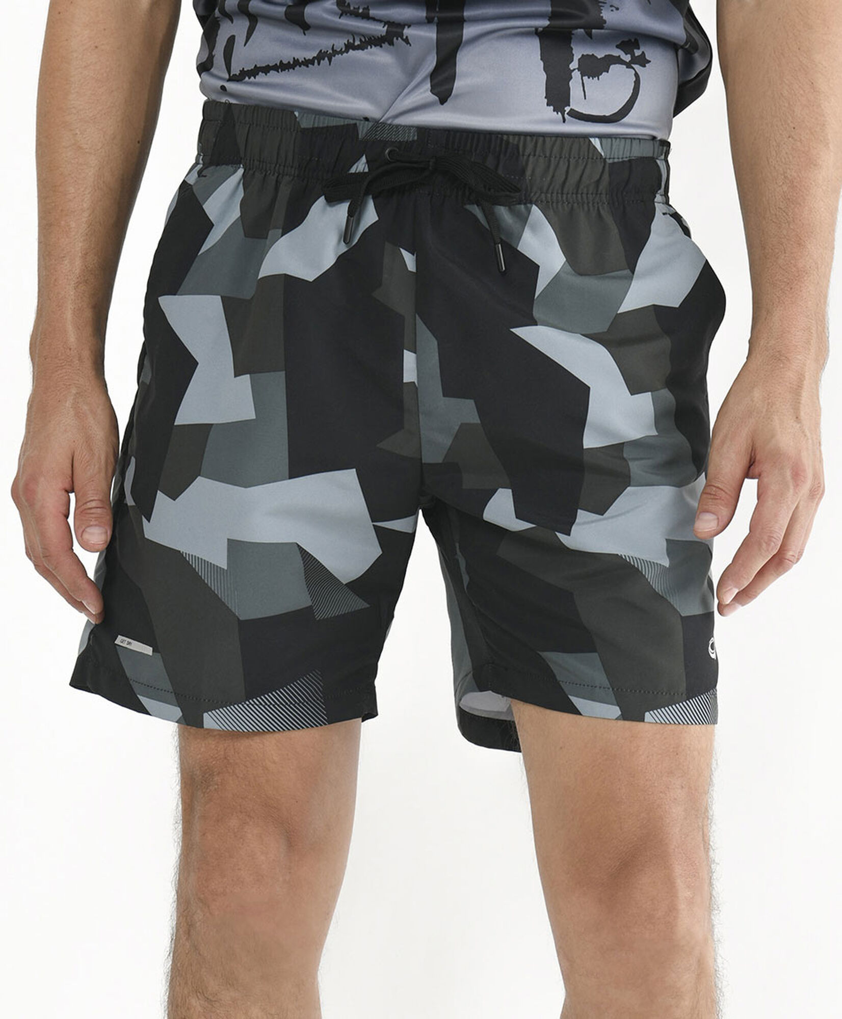 Short deportivo hombre formas con malla Short deportivo hombre formas con malla