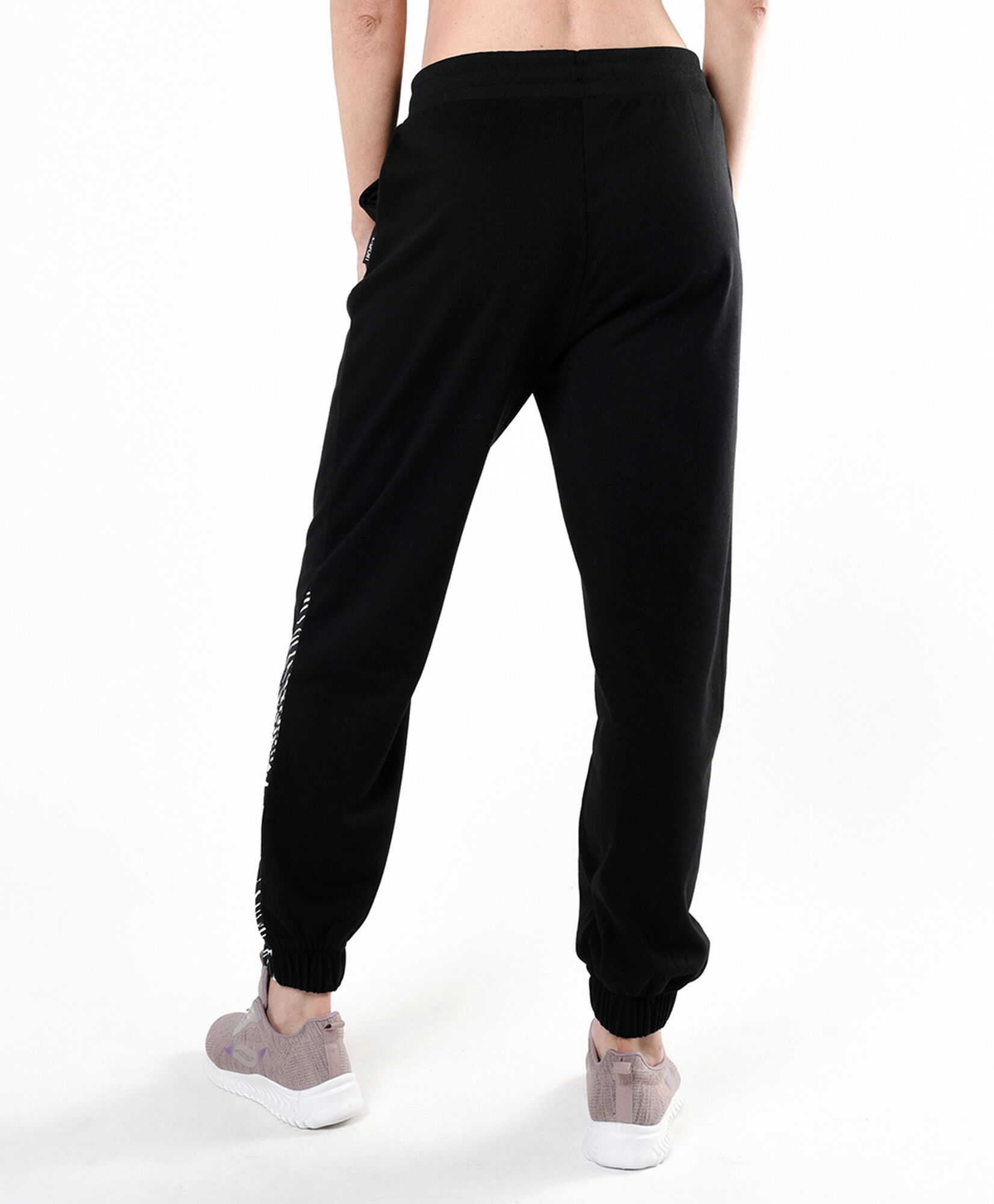 Pantalón deportivo mujer corte animal print Pantalón deportivo mujer corte animal print