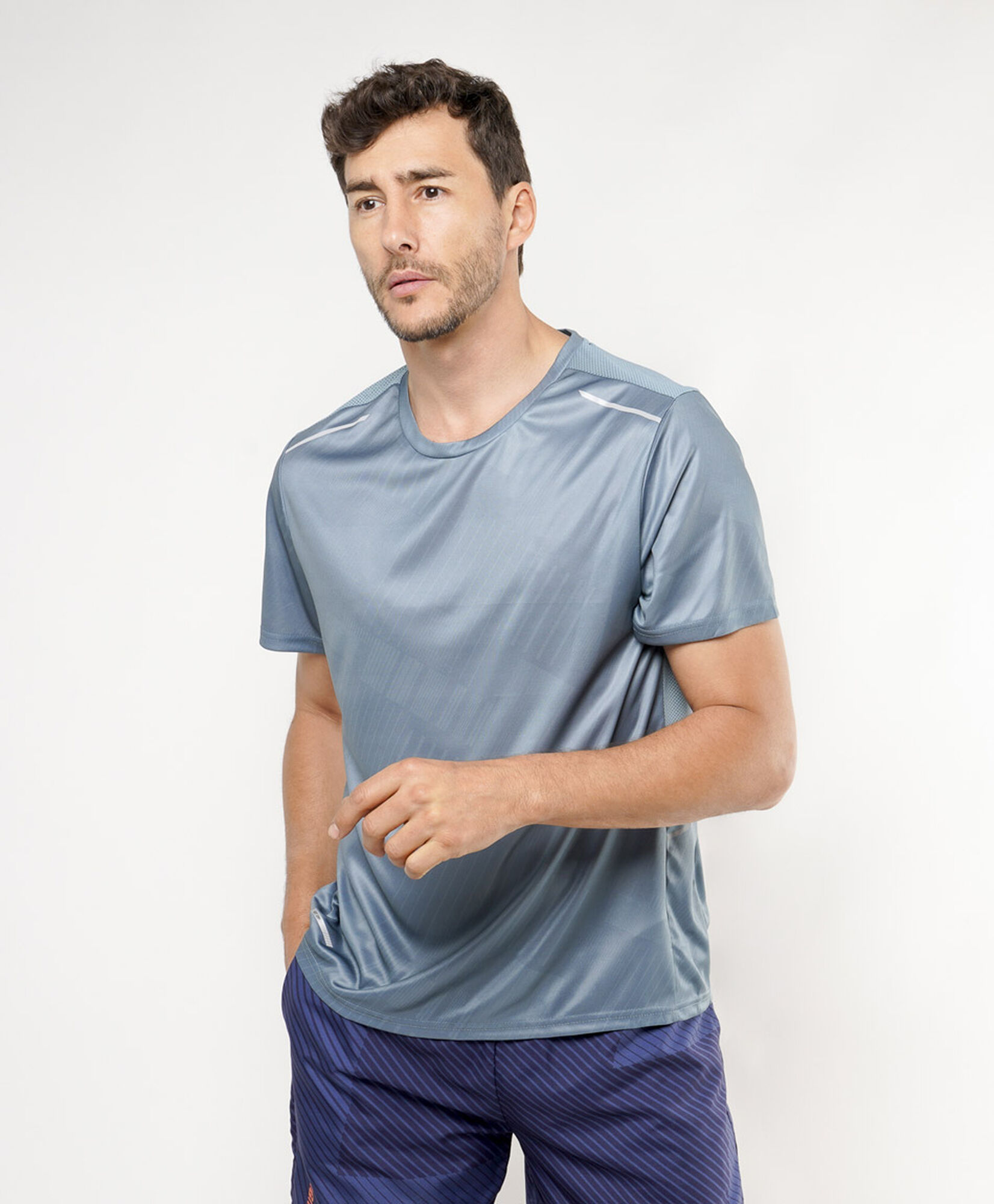 Polera deportiva hombre diseño Polera deportiva hombre diseño