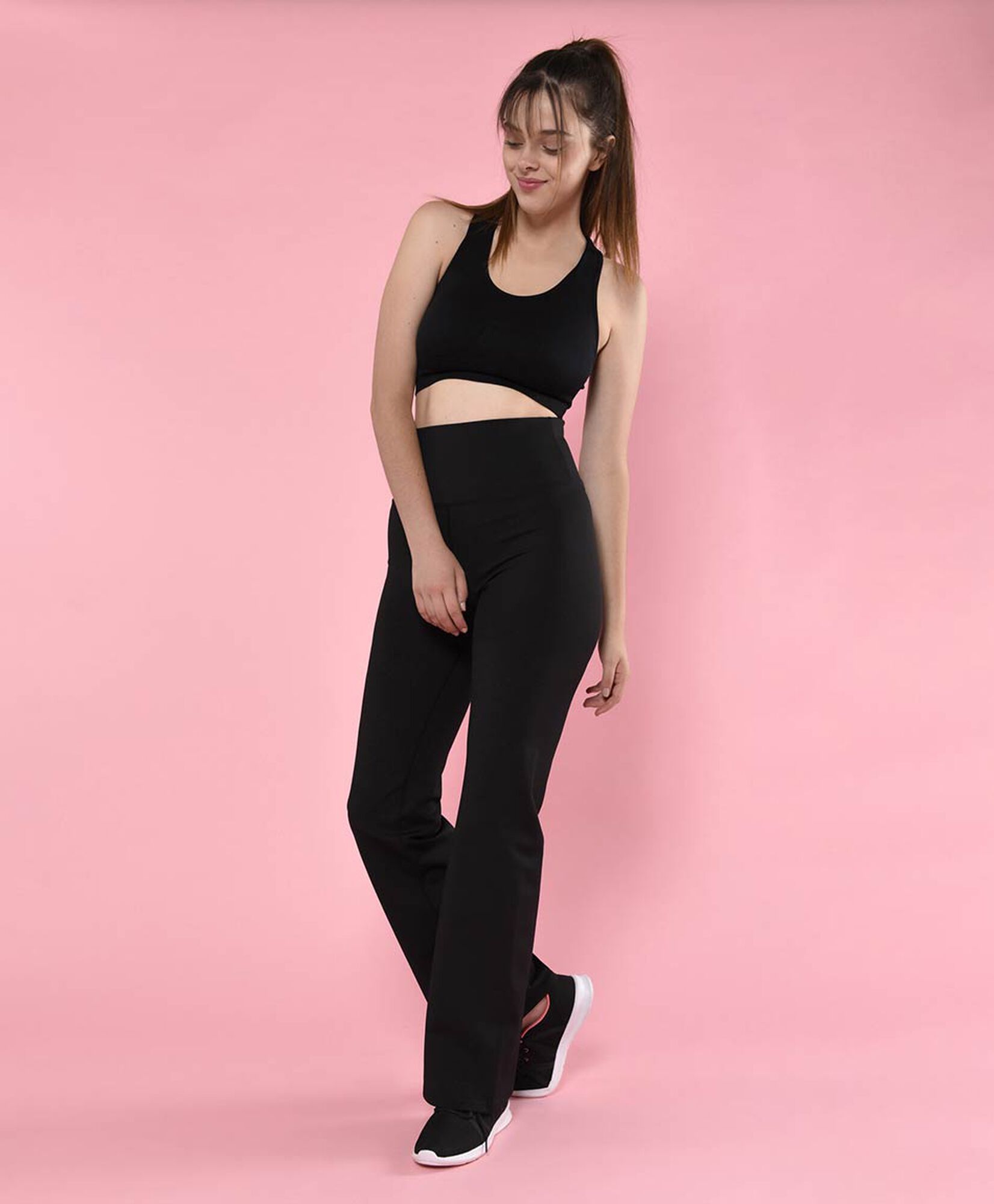 Calza mujer lisa flare tiro alto Calza mujer lisa flare tiro alto