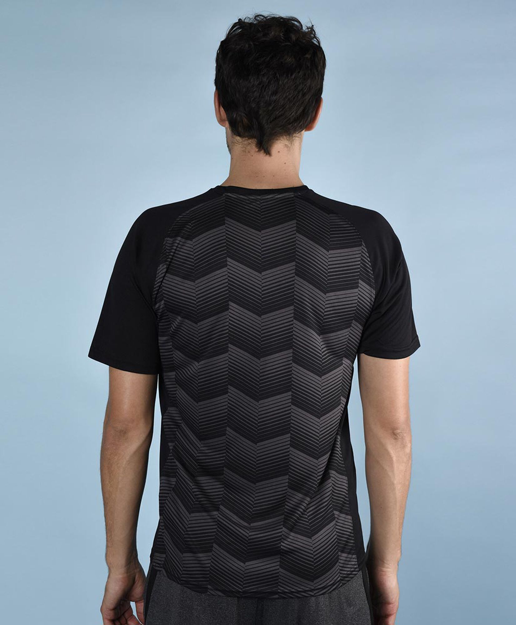 Polera deportiva manga corta cuello redondo Polera deportiva manga corta cuello redondo