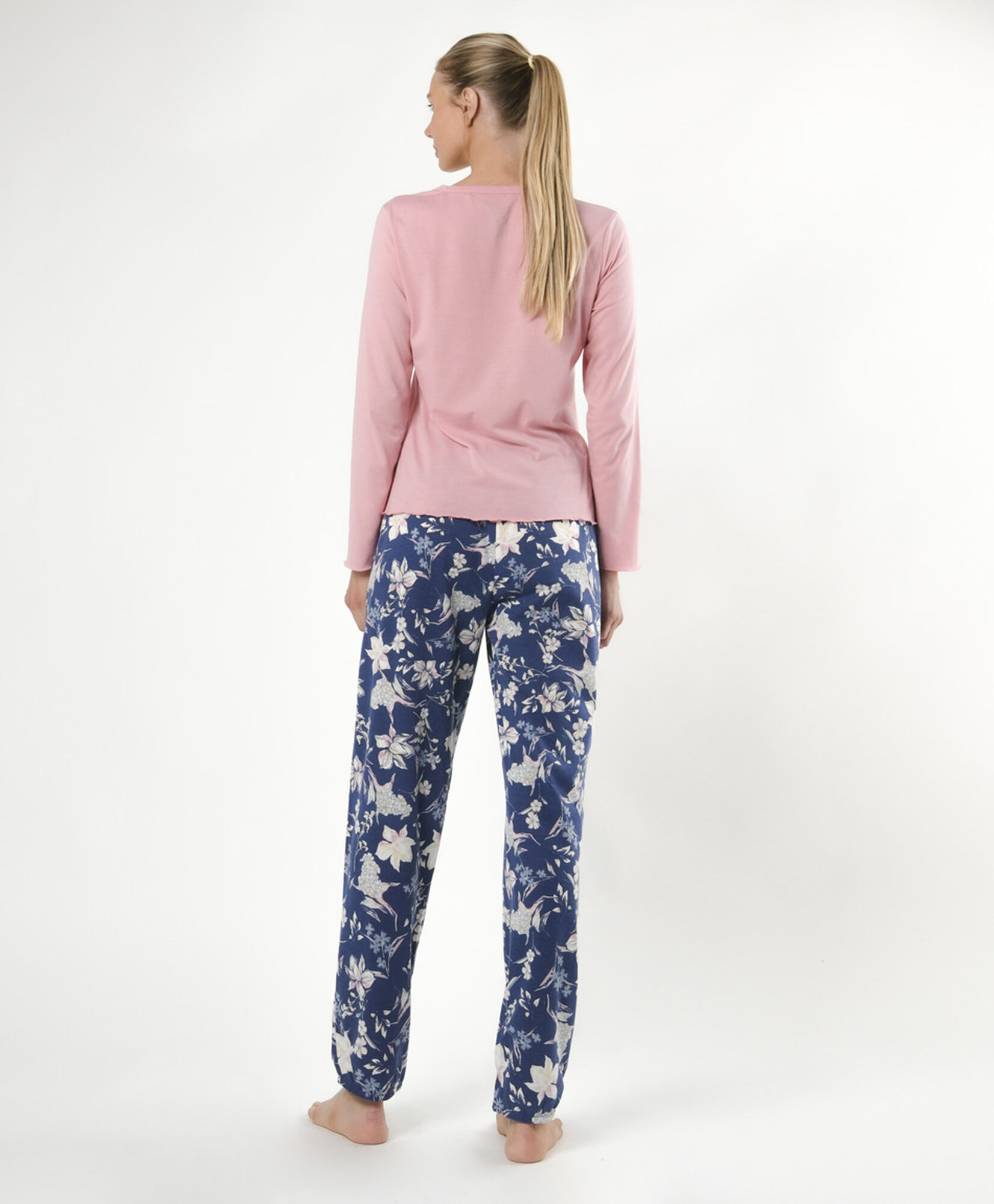 Pijama mujer floreado rosado Pijama mujer floreado rosado