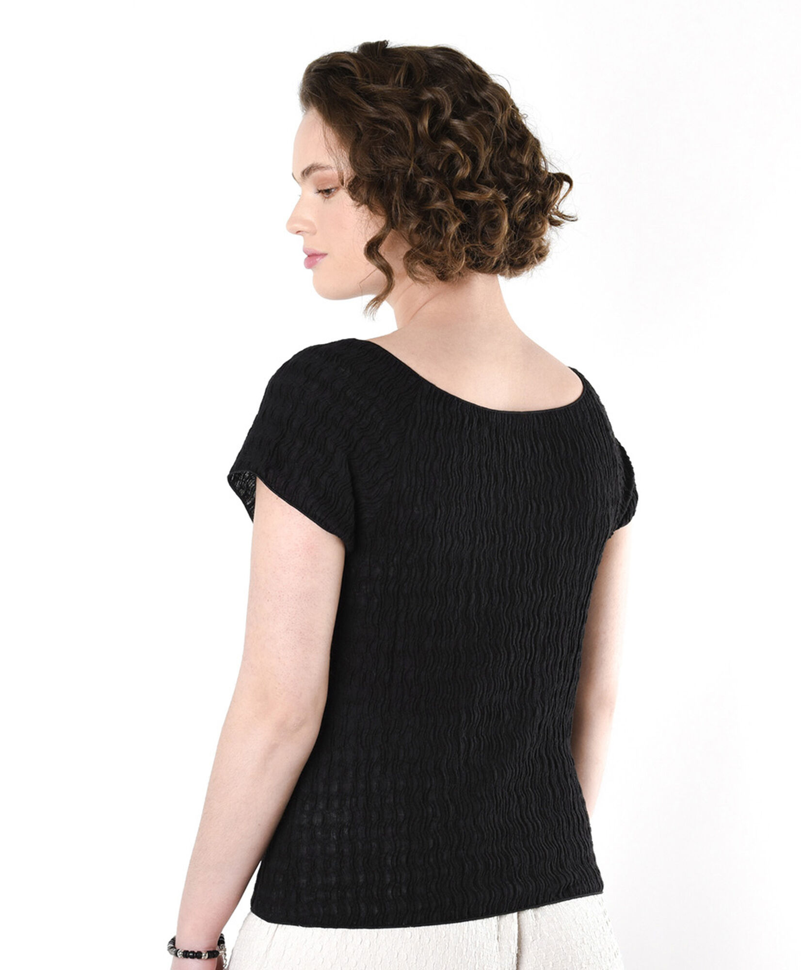 Polera mujer texturizada negra Polera mujer texturizada negra