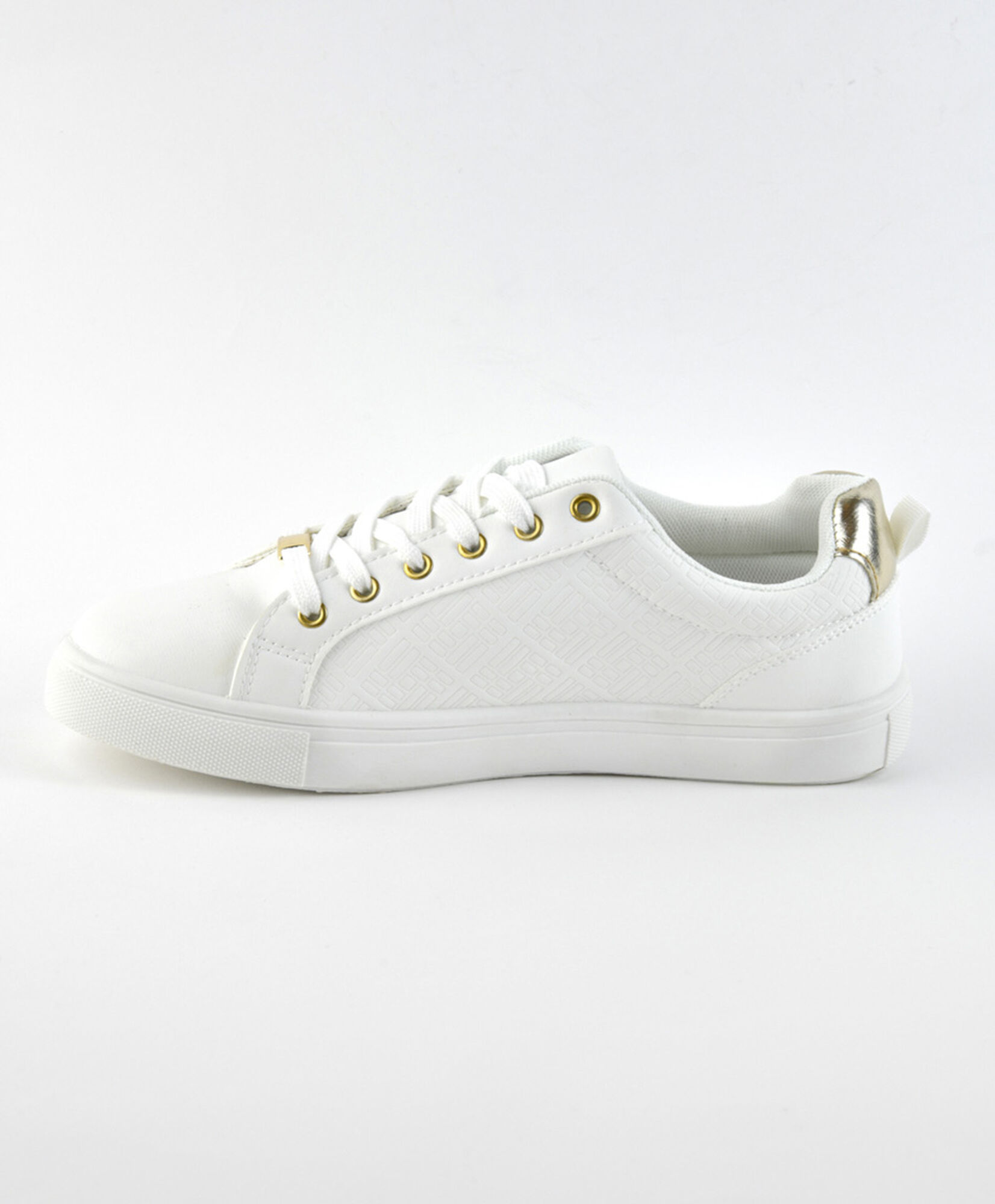 Zapatilla mujer blanca diseño Zapatilla mujer blanca diseño
