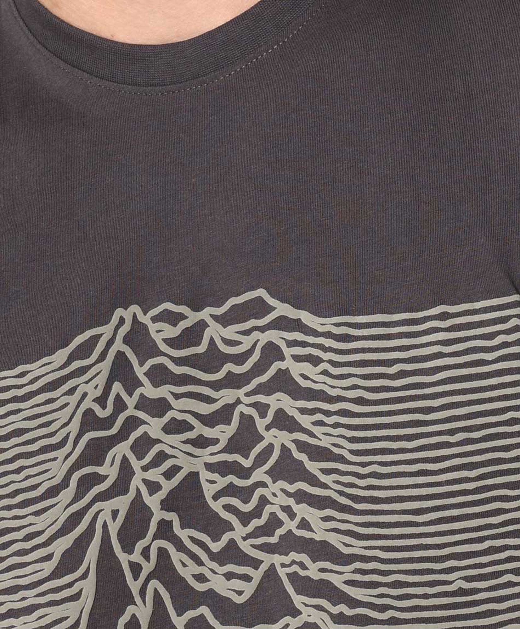Polera hombre pulsations Polera hombre pulsations