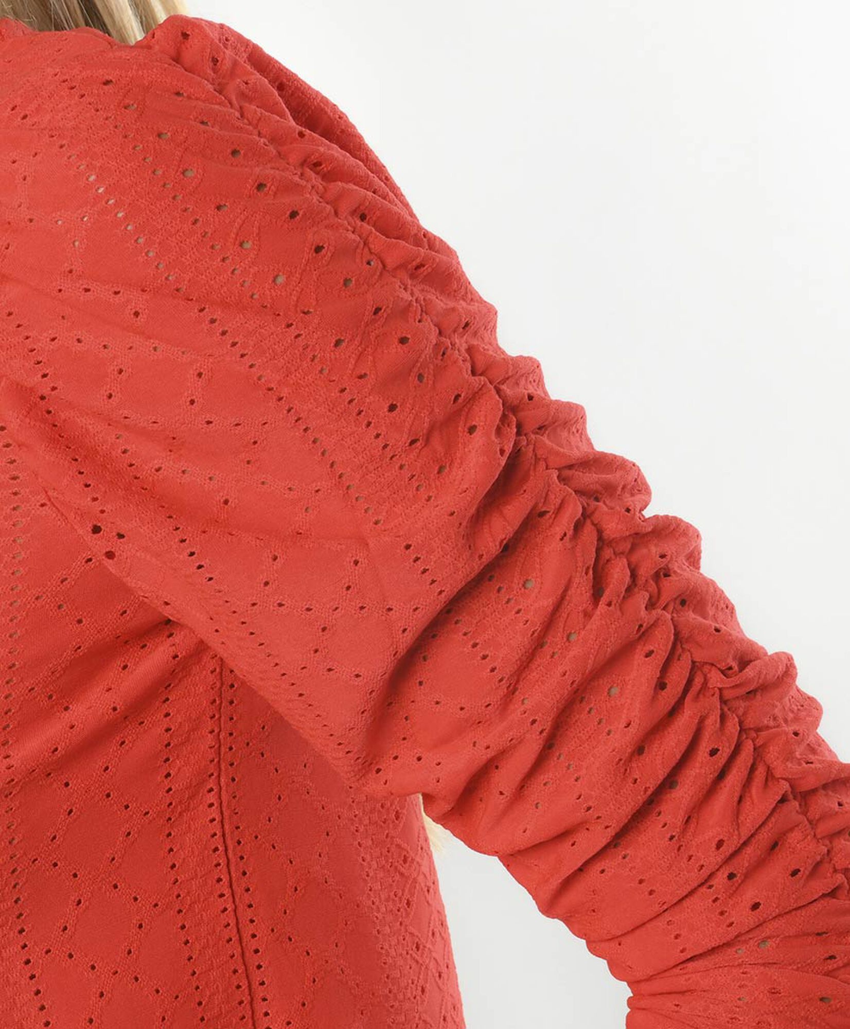Polera mujer calada diseño Polera mujer calada diseño