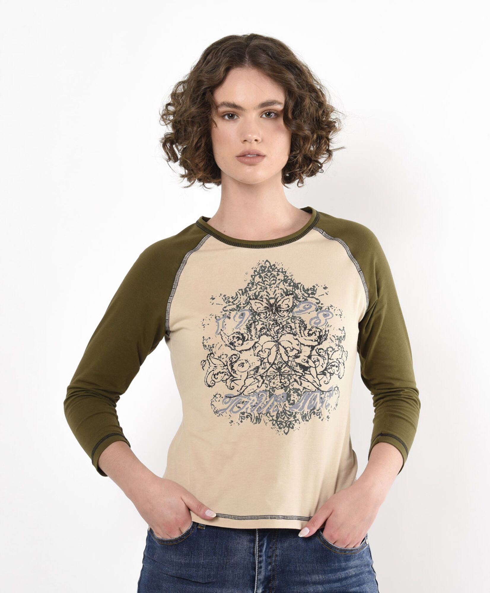 Polera mujer estampada bicolor Polera mujer estampada bicolor