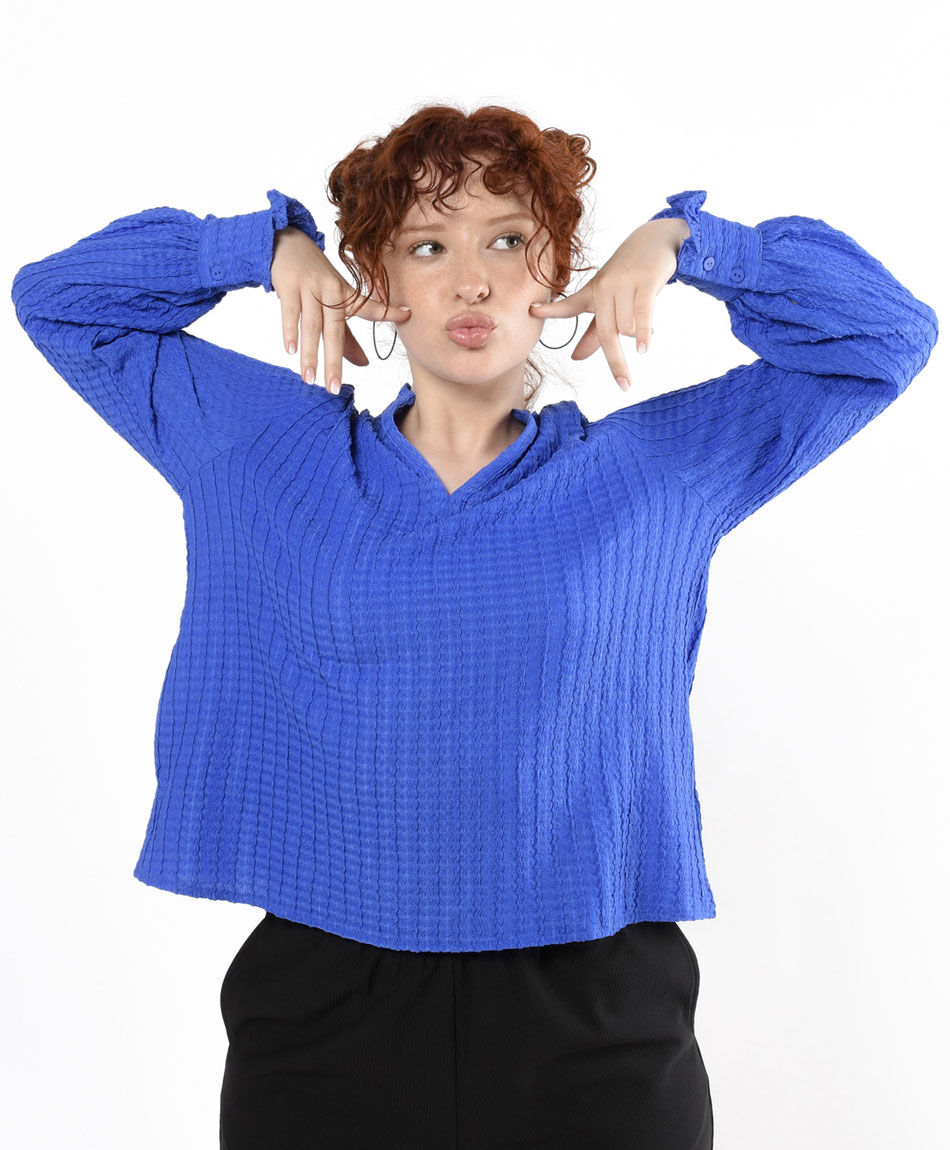 Polera mujer jacquard botones en manga