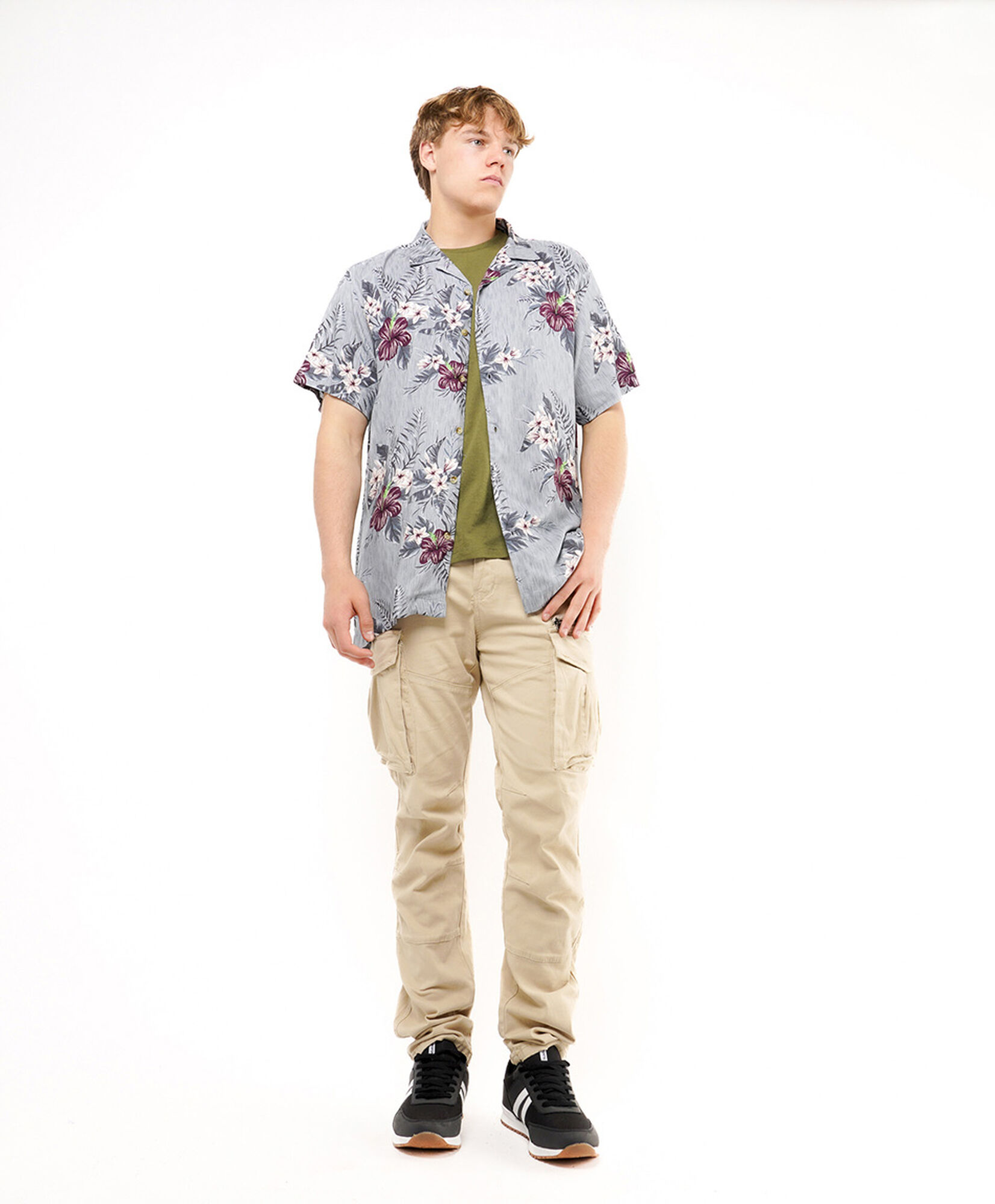 Camisa hombre casual diseño hojas y flores Camisa hombre casual diseño hojas y flores