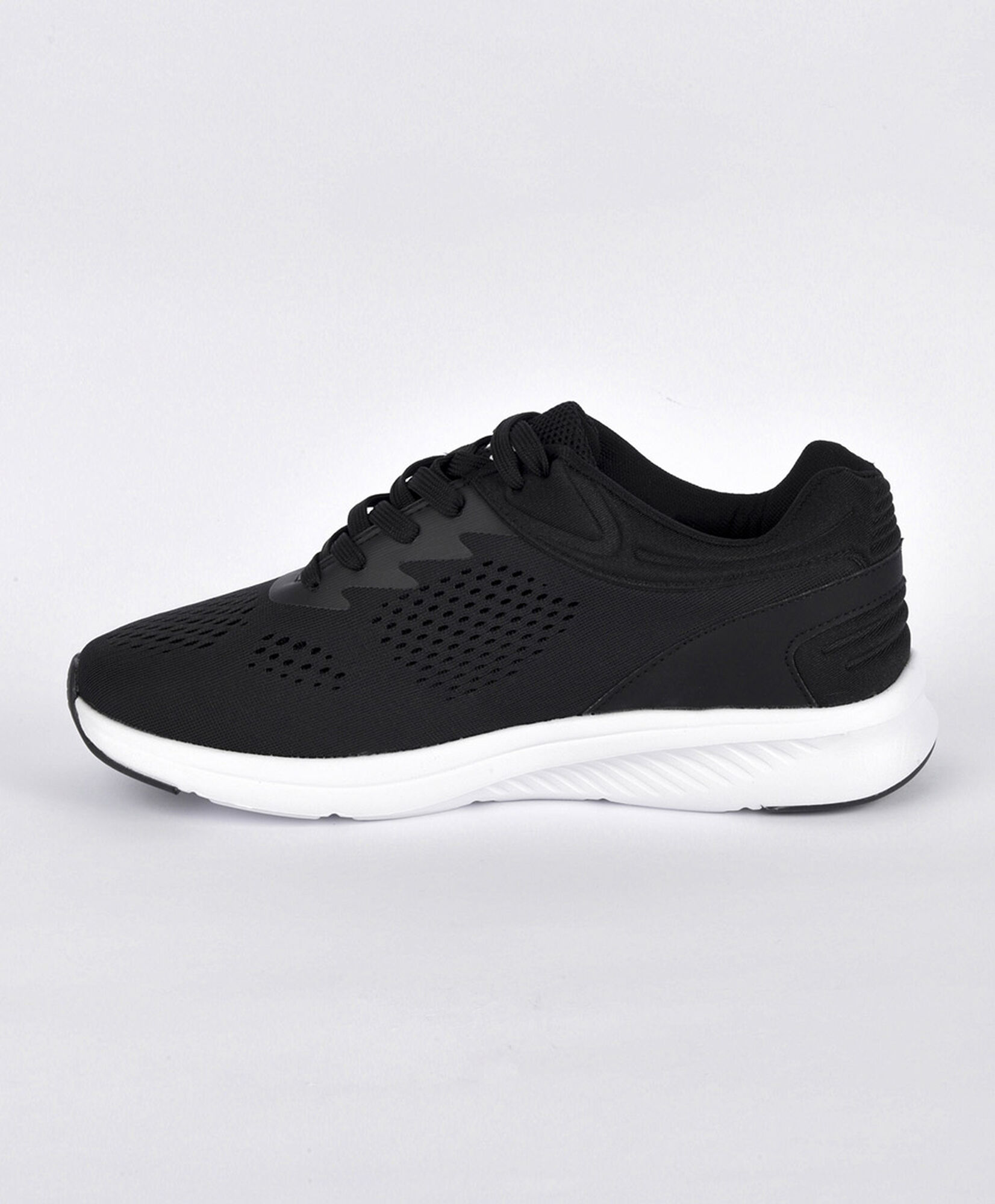 Zapatilla hombre malla negra Zapatilla hombre malla negra