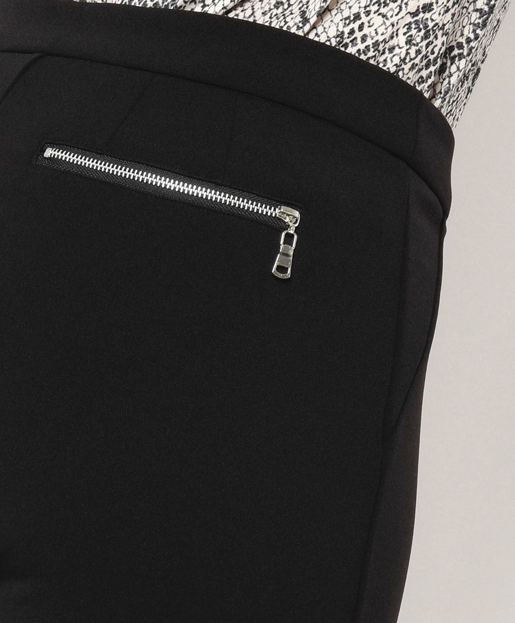 Pantalón mujer corto con basta Pantalón mujer corto con basta