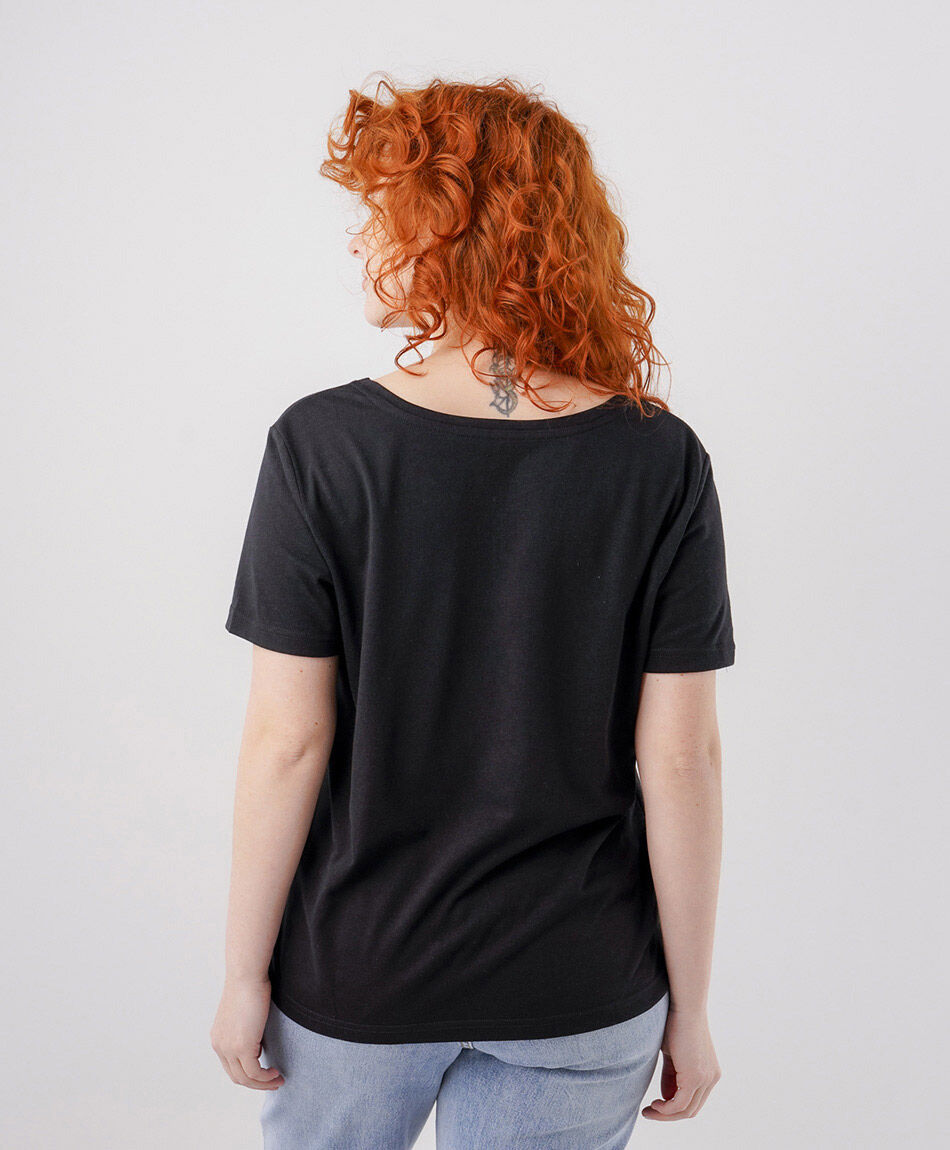 Polera mujer b&aacute;sica negra