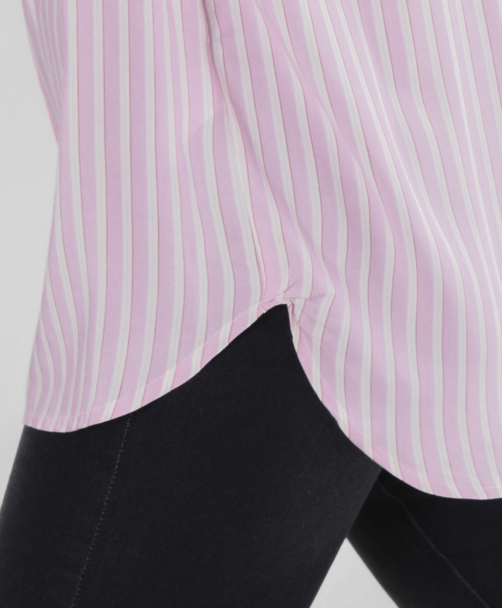 Blusa mujer líneas bicolor rosada Blusa mujer líneas bicolor rosada