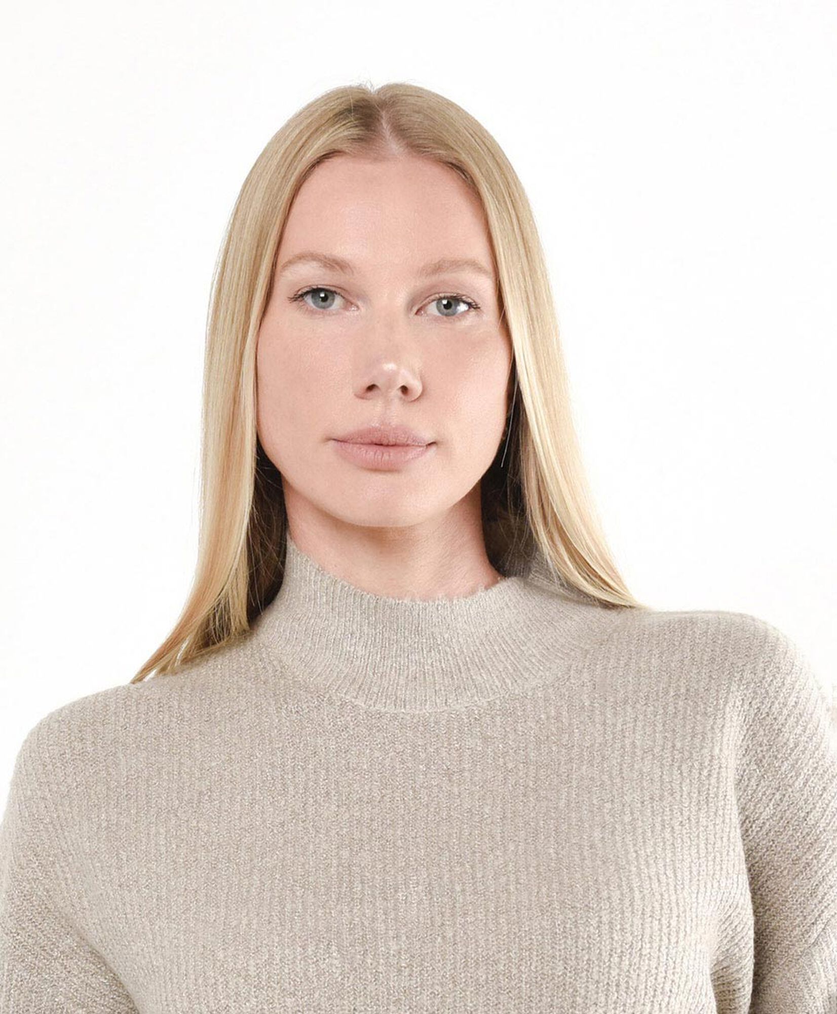 Sweater mujer medio cuello Sweater mujer medio cuello