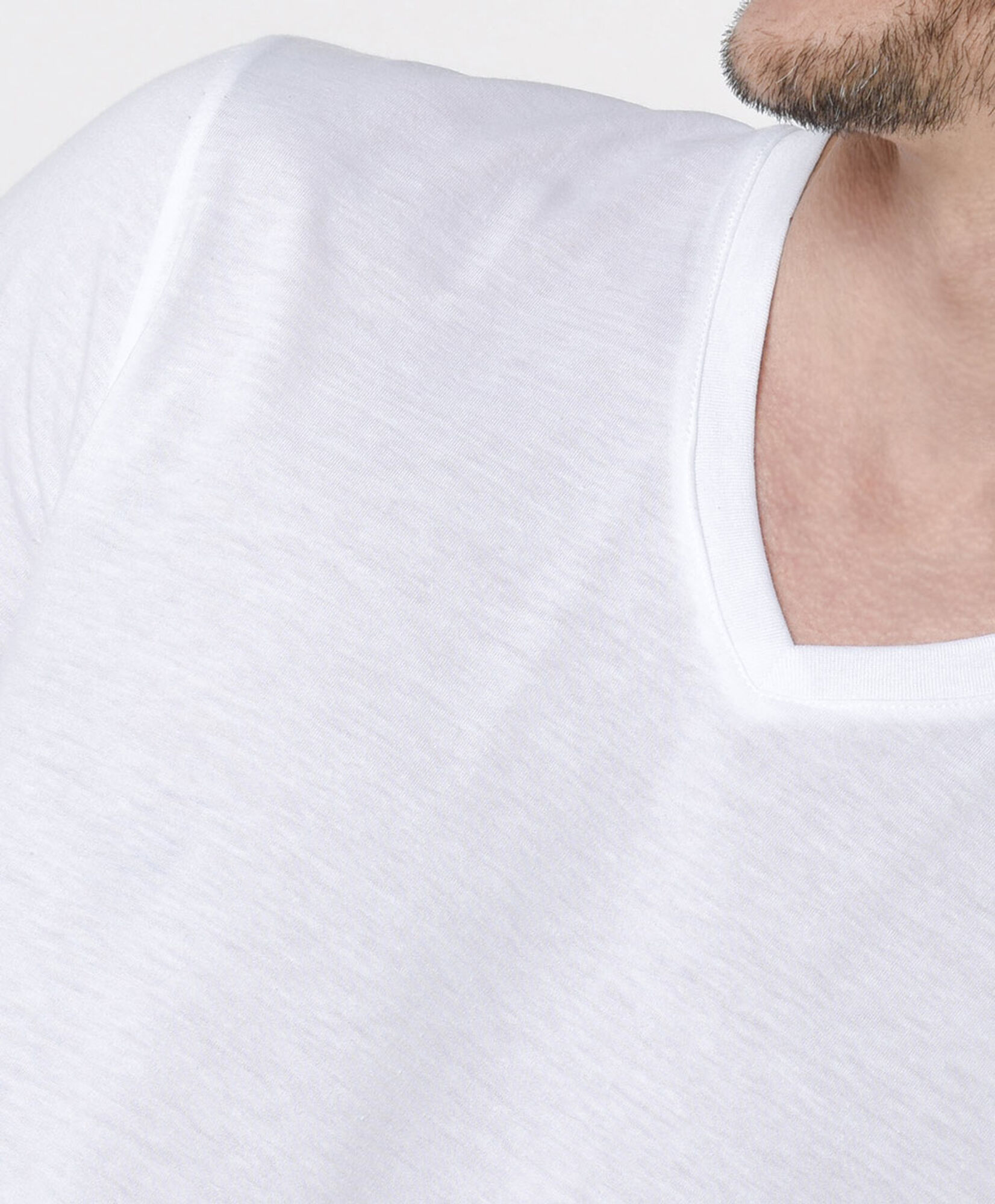 Camiseta hombre cuello en v blanca Camiseta hombre cuello en v blanca